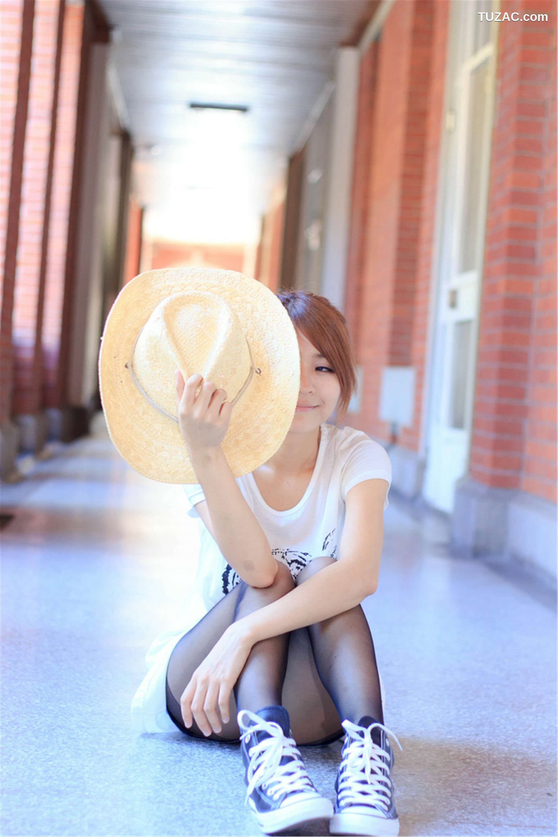 台湾正妹_台湾美女模特圈圈/郭燕陵《校园时光》写真集