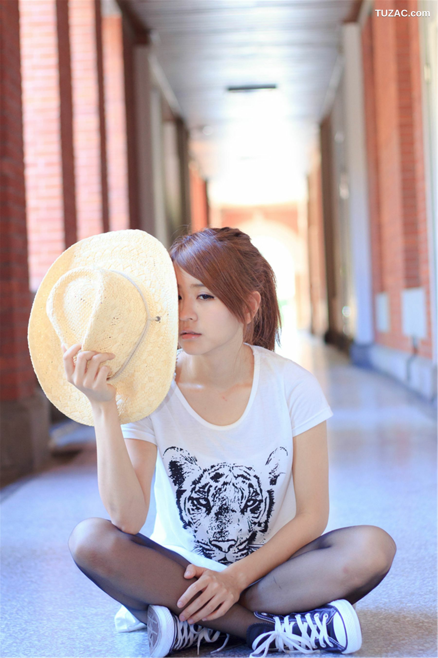 台湾正妹_台湾美女模特圈圈/郭燕陵《校园时光》写真集