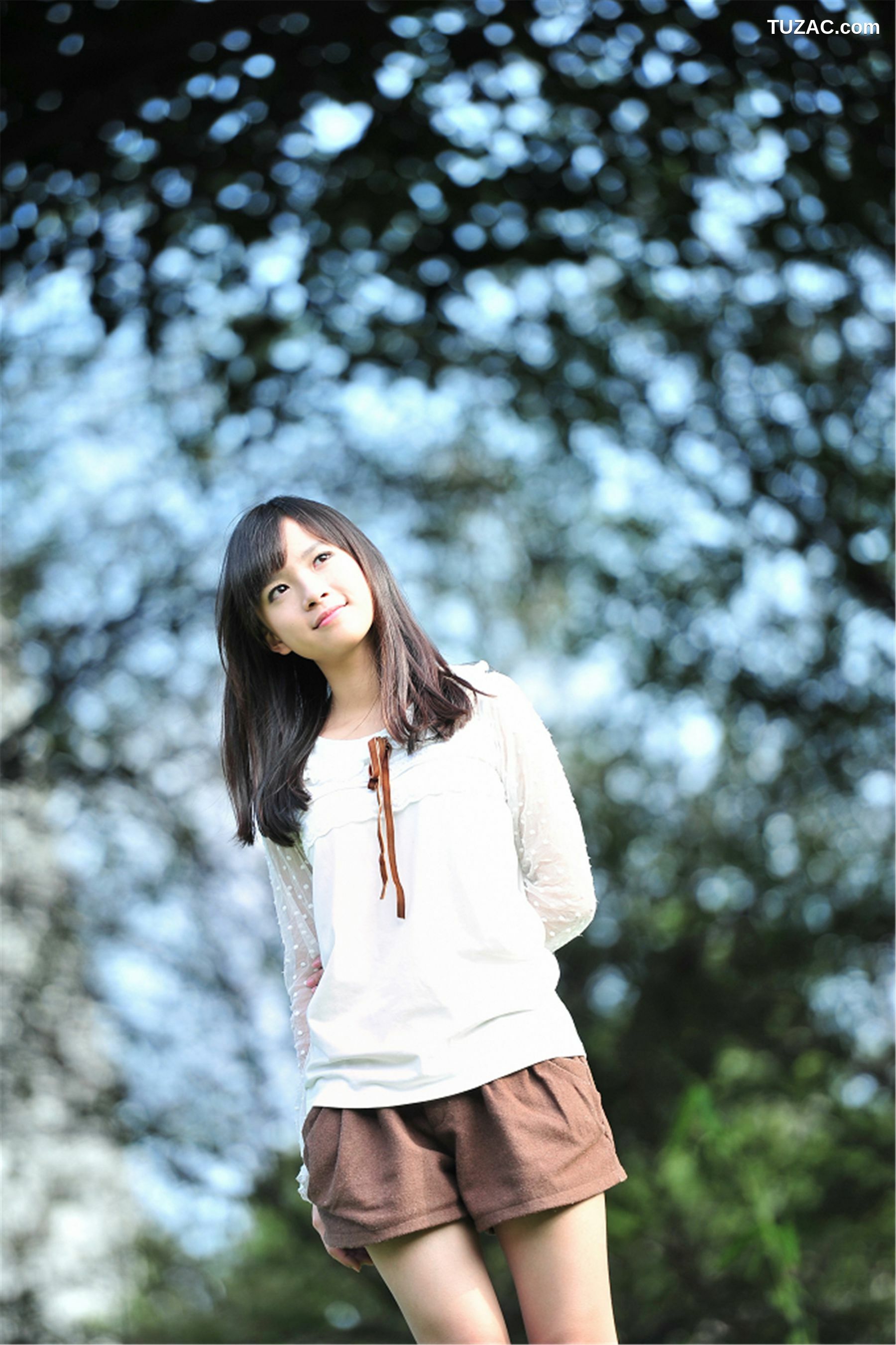 台湾正妹_台湾美少女小敬(虞成敬)《逸仙公园外拍》写真集