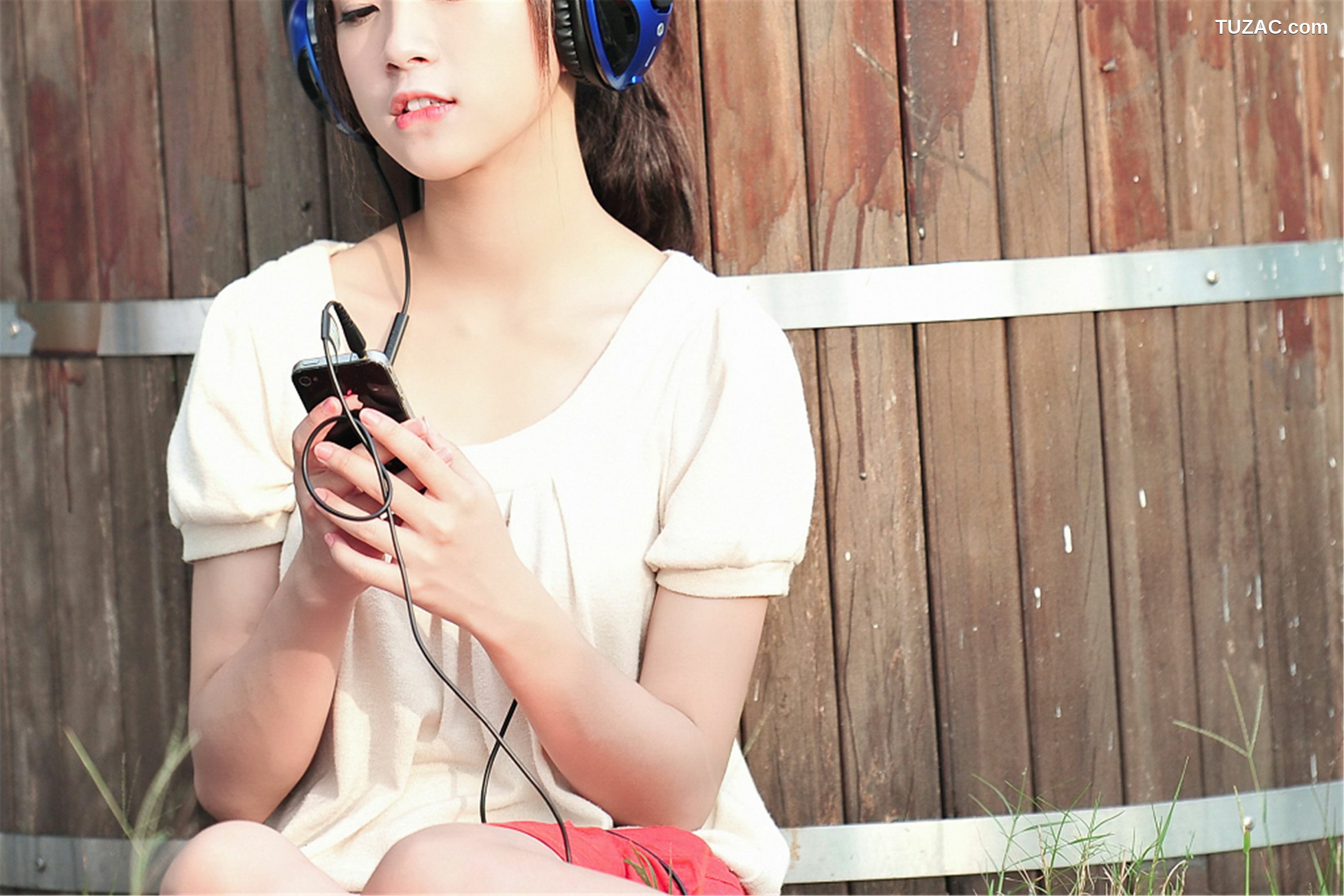 台湾正妹_台湾美少女小敬(虞成敬)《逸仙公园外拍》写真集