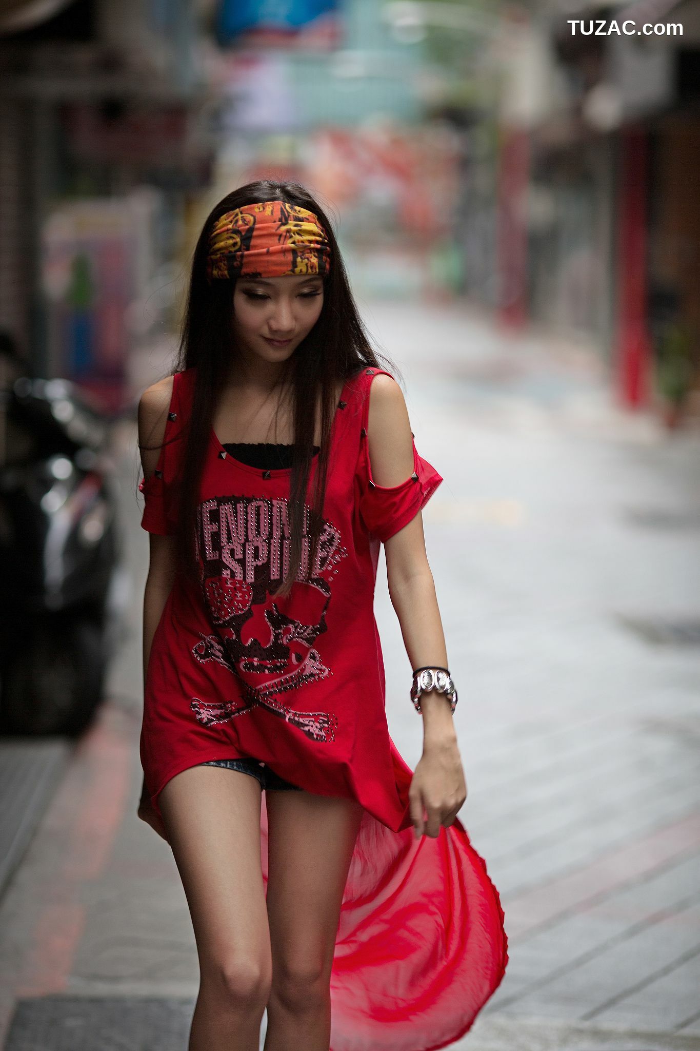 台湾正妹_台湾腿模Tina陈思婷《美國街》街拍写真集