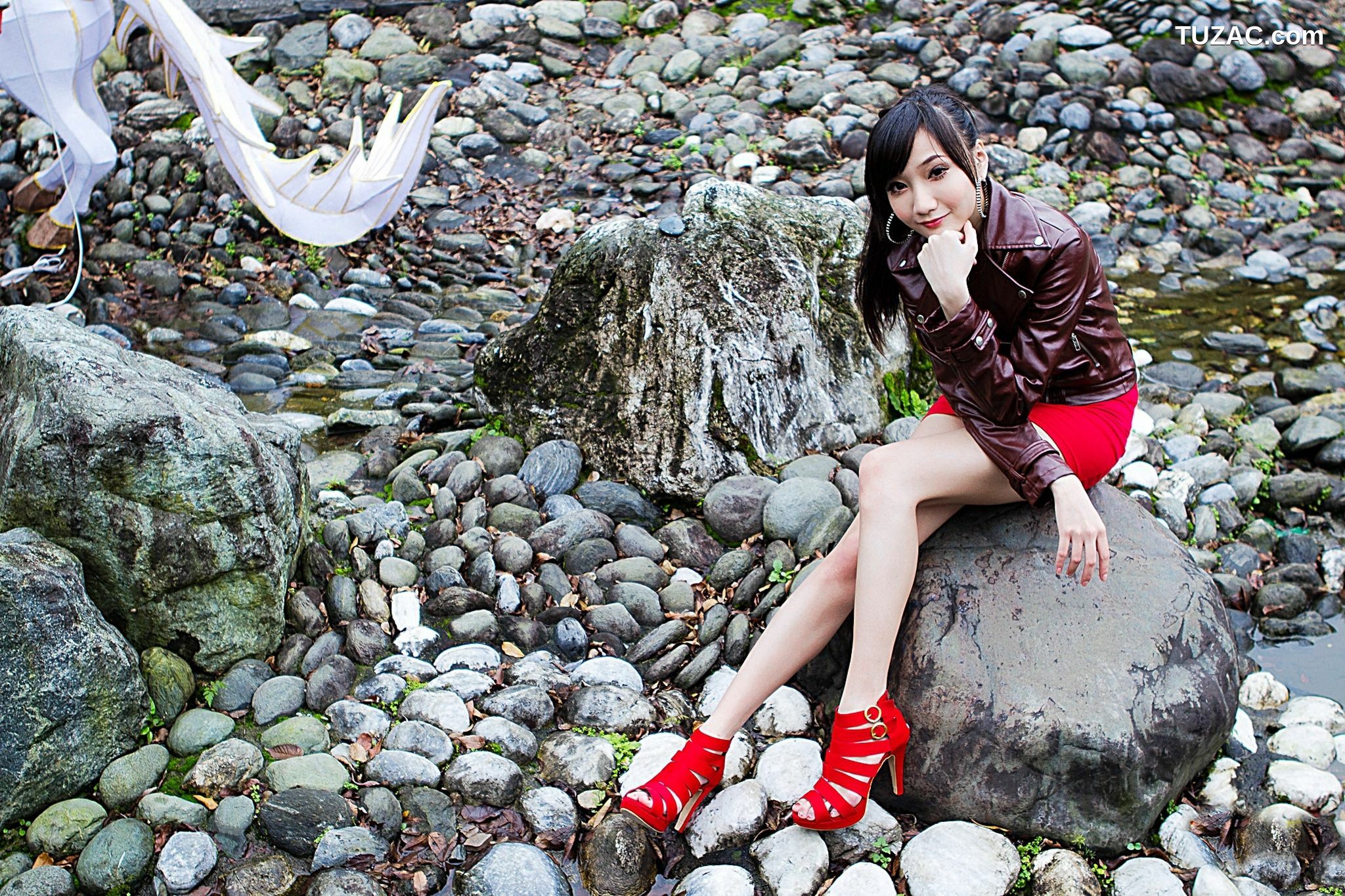 台湾正妹_台湾腿模Tina陈思婷《美國街》街拍写真集