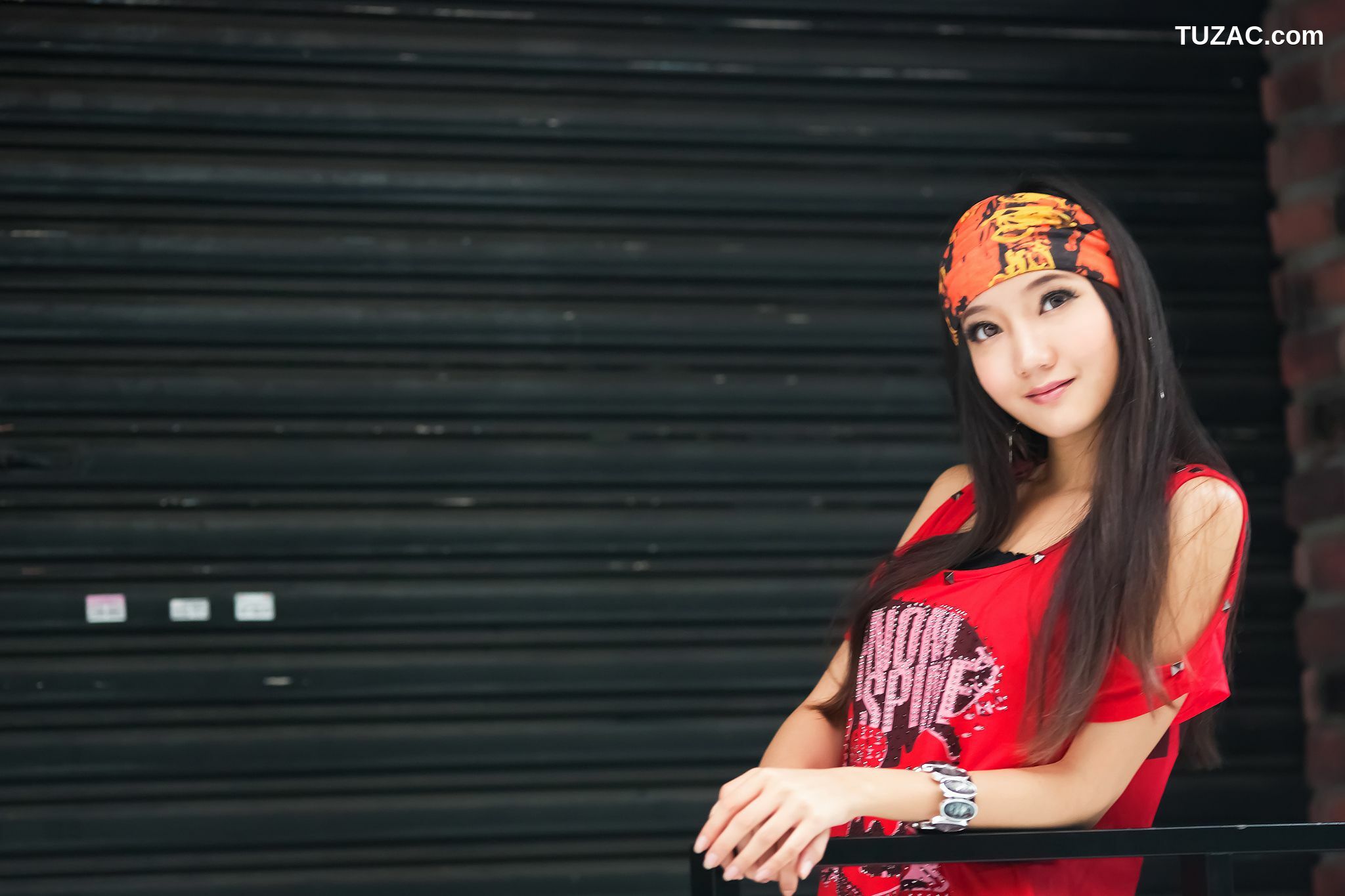 台湾正妹_台湾腿模Tina陈思婷《美國街》街拍写真集