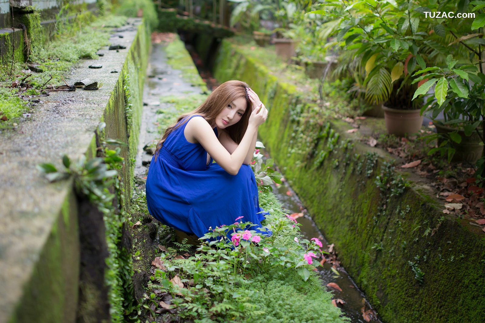 台湾正妹_台湾赵芸Syuan《极品蓝色长裙女神》写真集