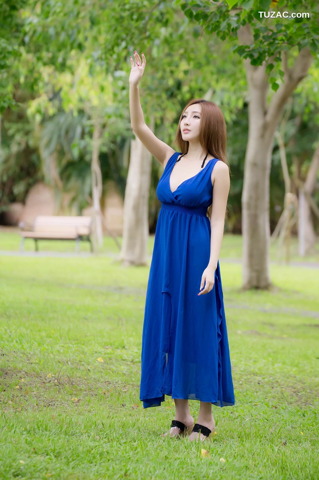 台湾正妹_台湾赵芸Syuan《极品蓝色长裙女神》写真集