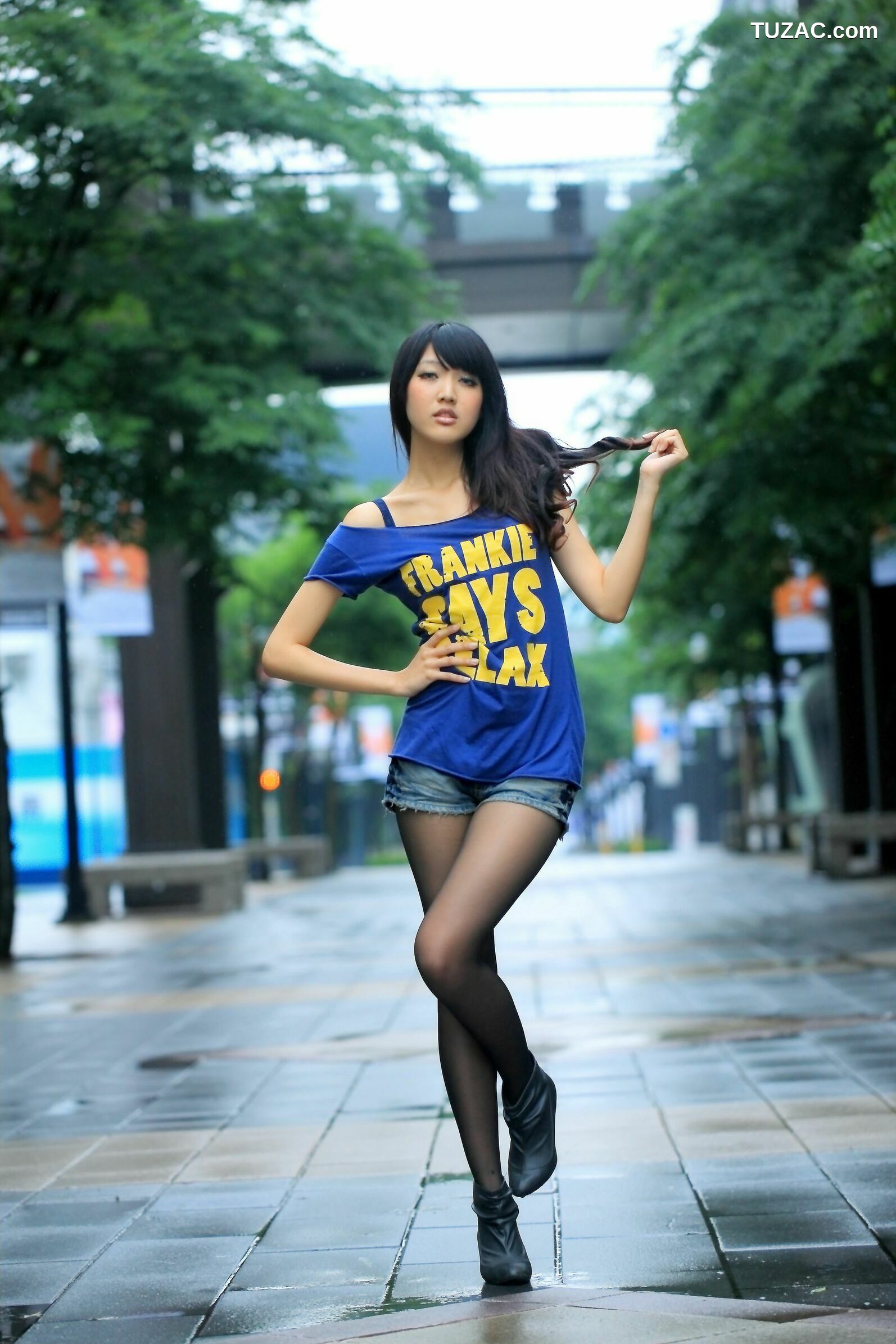 台湾正妹_台湾黑丝教主Jill/陈玮廷《街拍图片大合集》写真合集