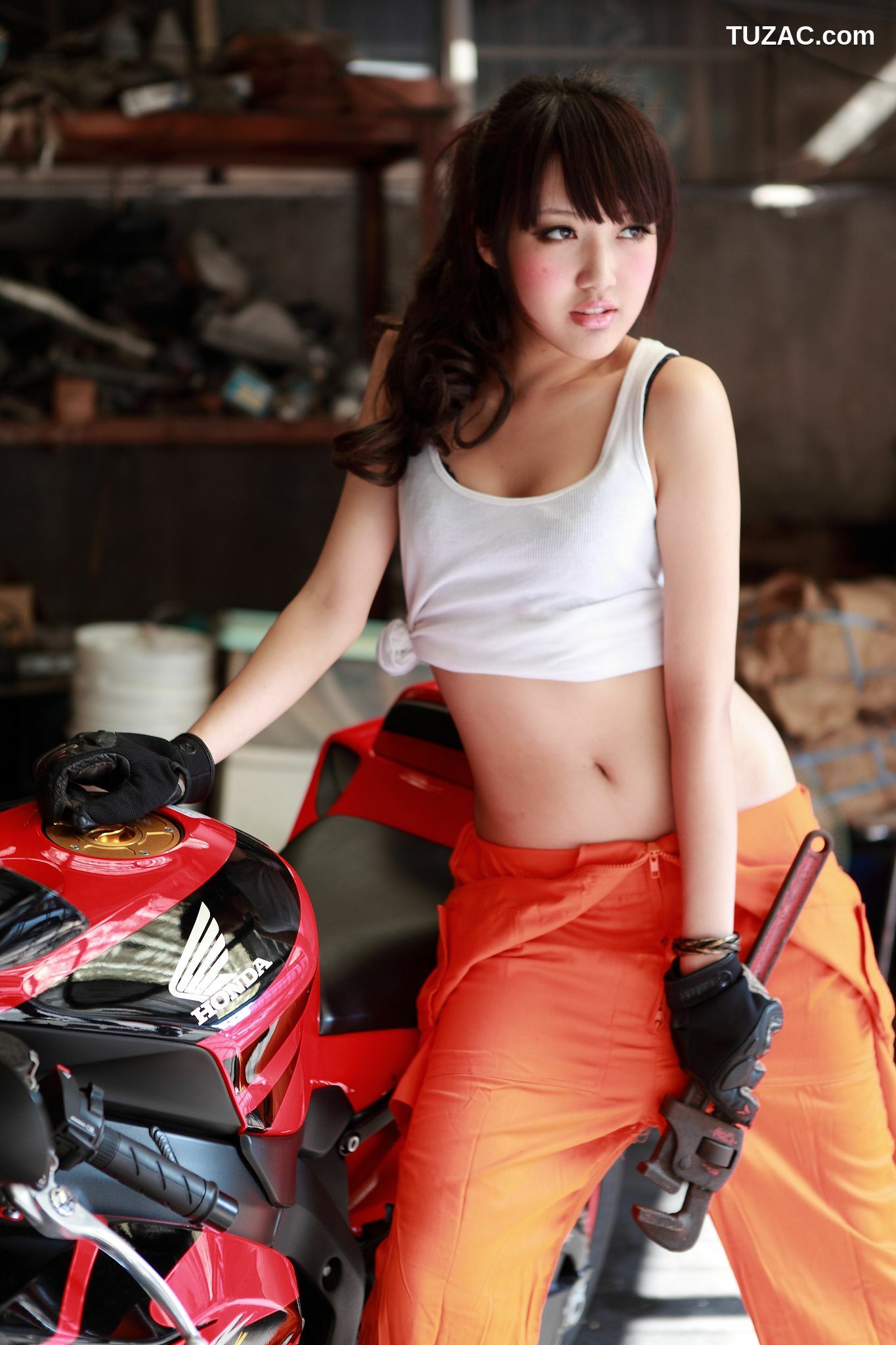 台湾正妹_台湾黑丝教主Jill/陈玮廷《街拍图片大合集》写真合集