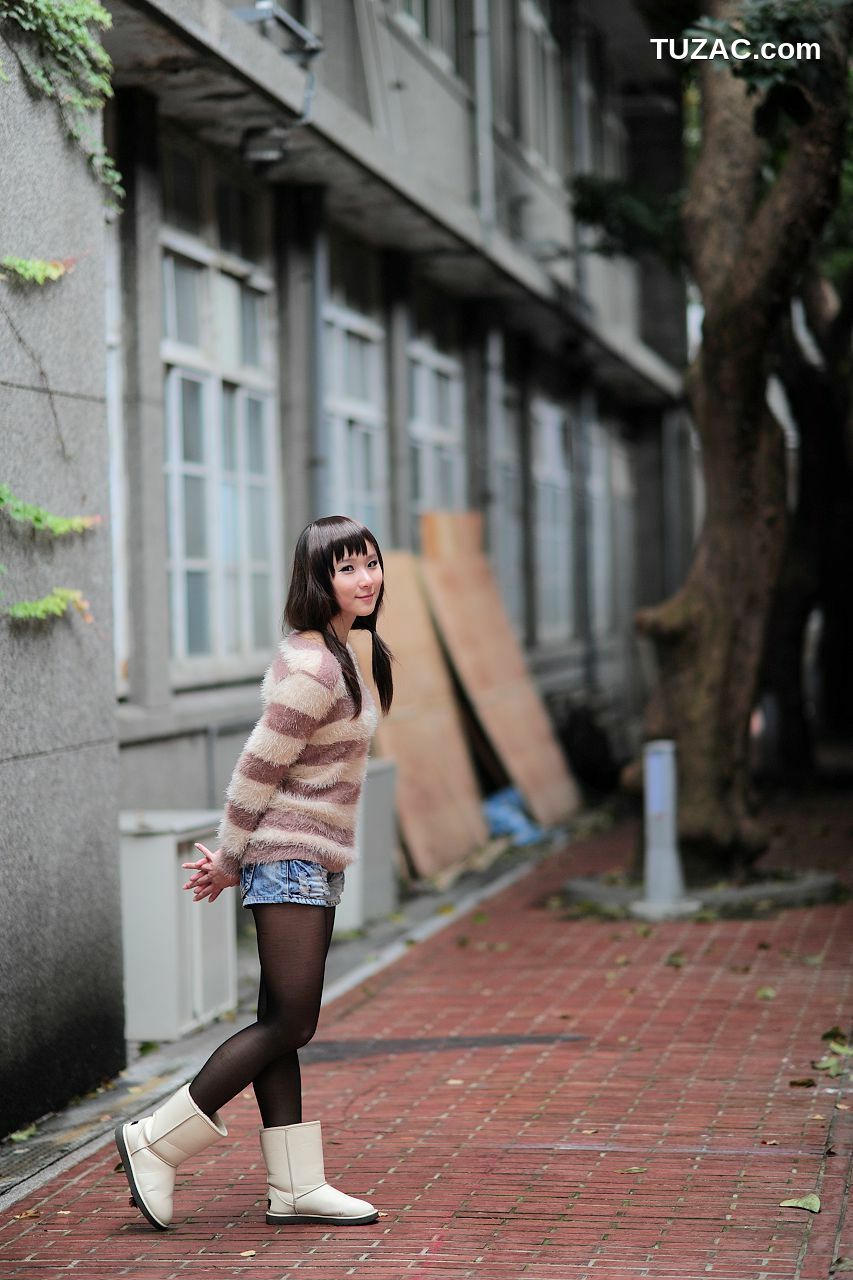 台湾正妹_台湾黑丝芭比娃娃美女外拍写真集