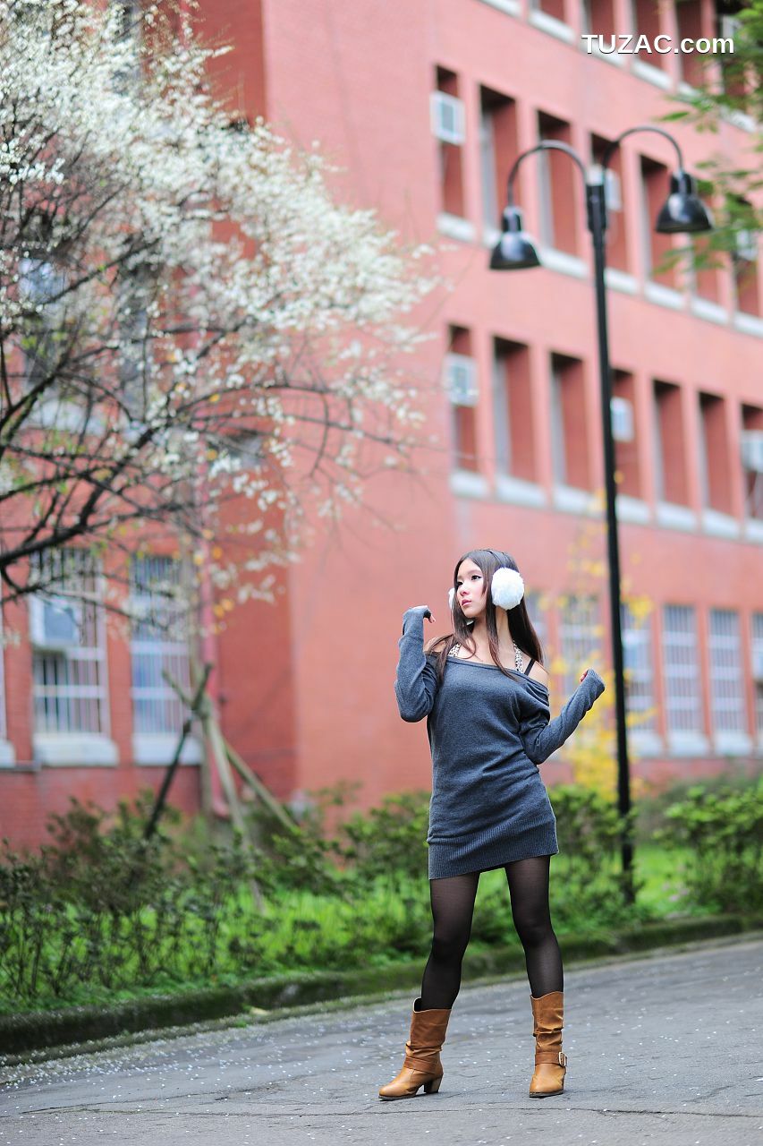 台湾正妹_台湾黑丝芭比娃娃美女外拍写真集