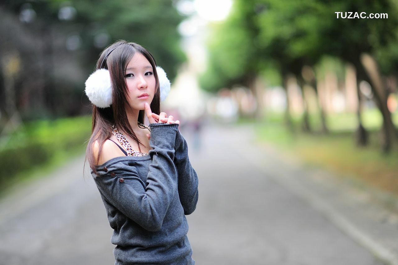 台湾正妹_台湾黑丝芭比娃娃美女外拍写真集