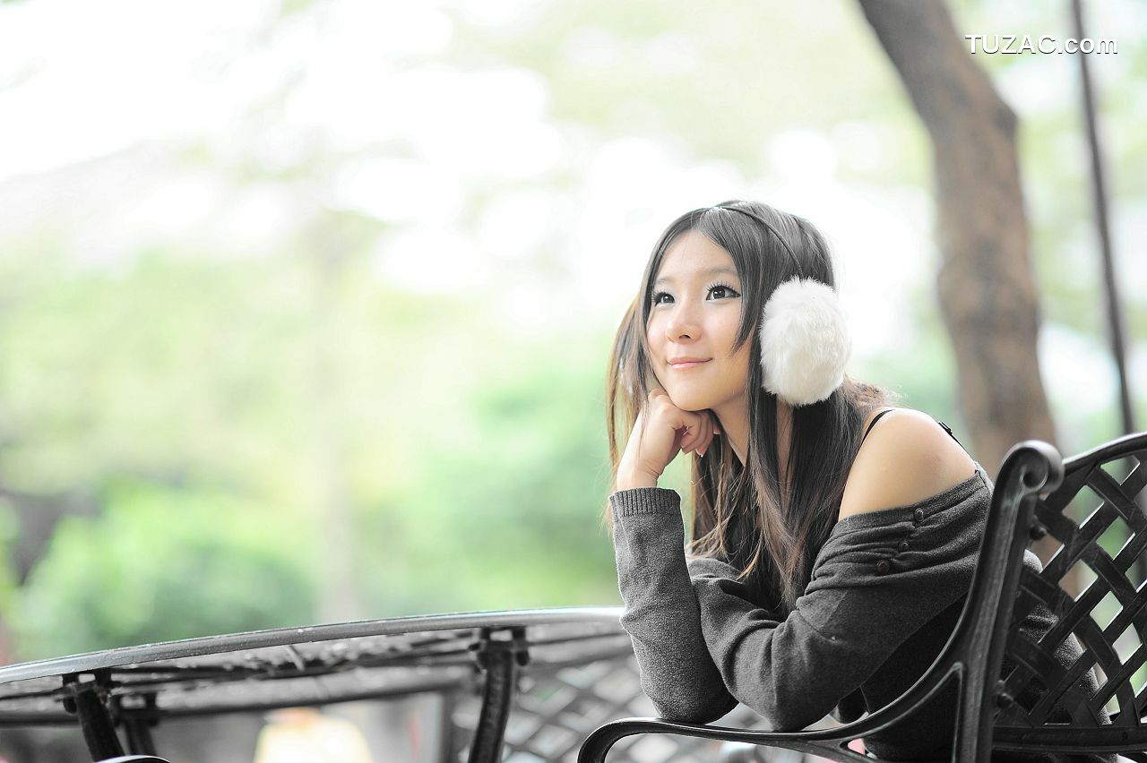 台湾正妹_台湾黑丝芭比娃娃美女外拍写真集