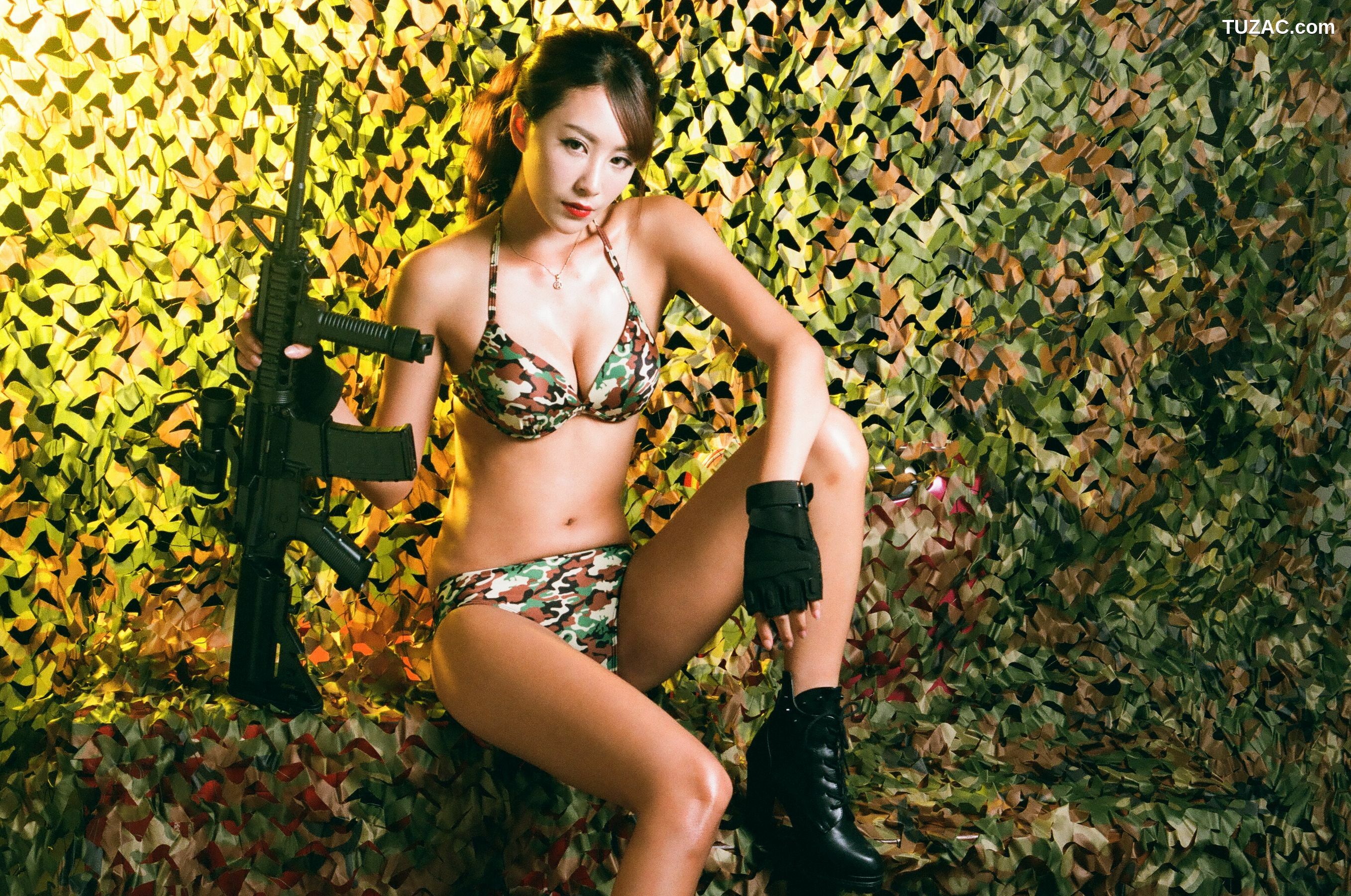 台湾正妹_夏晴Miso《角色扮演迷彩女兵》 写真集[33P]