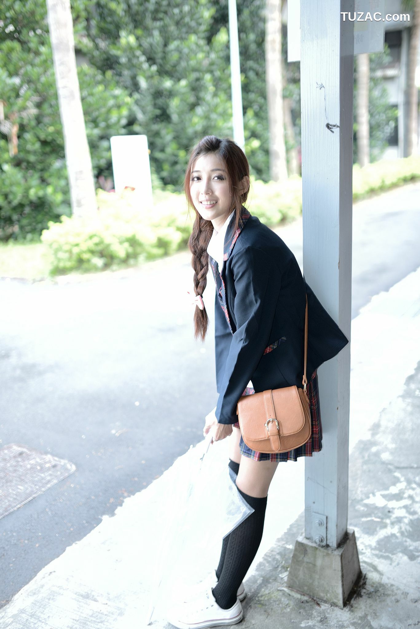 台湾正妹_廖挺伶/Kila晶晶《极品学妹 放学路上》写真集