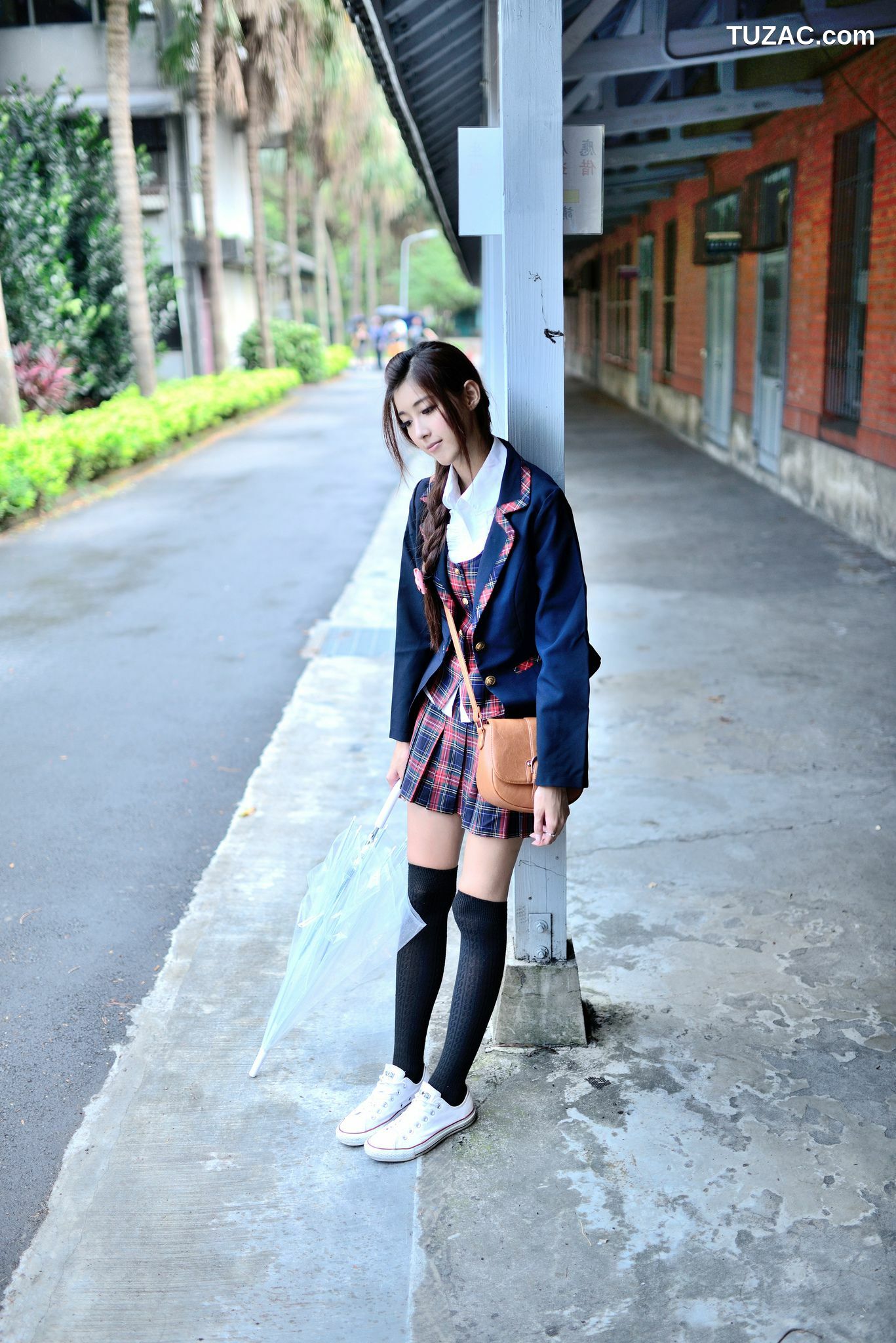 台湾正妹_廖挺伶/Kila晶晶《极品学妹 放学路上》写真集