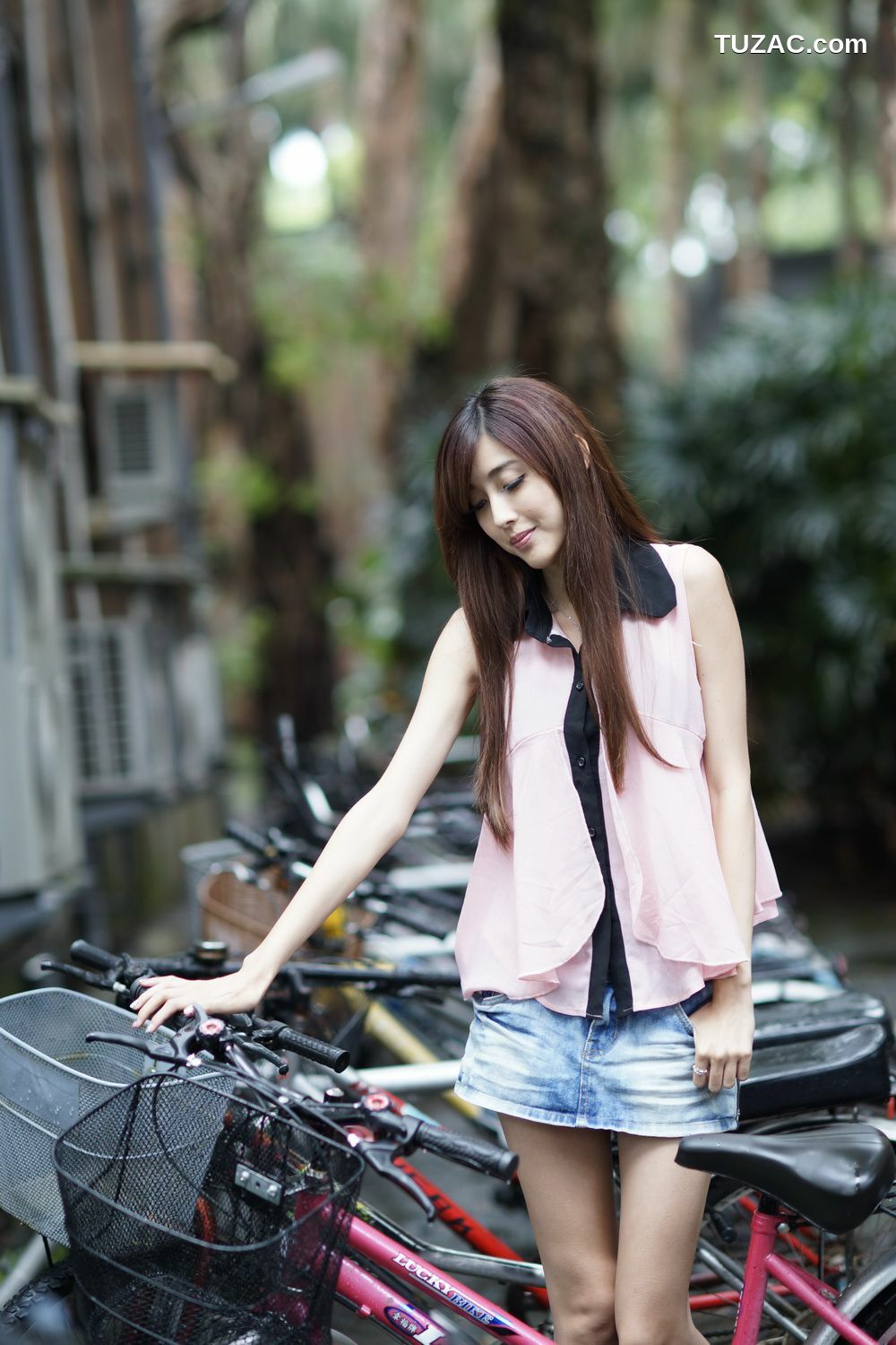 台湾正妹_廖挺伶/Kila晶晶《牛仔美腿系列图片》写真合集