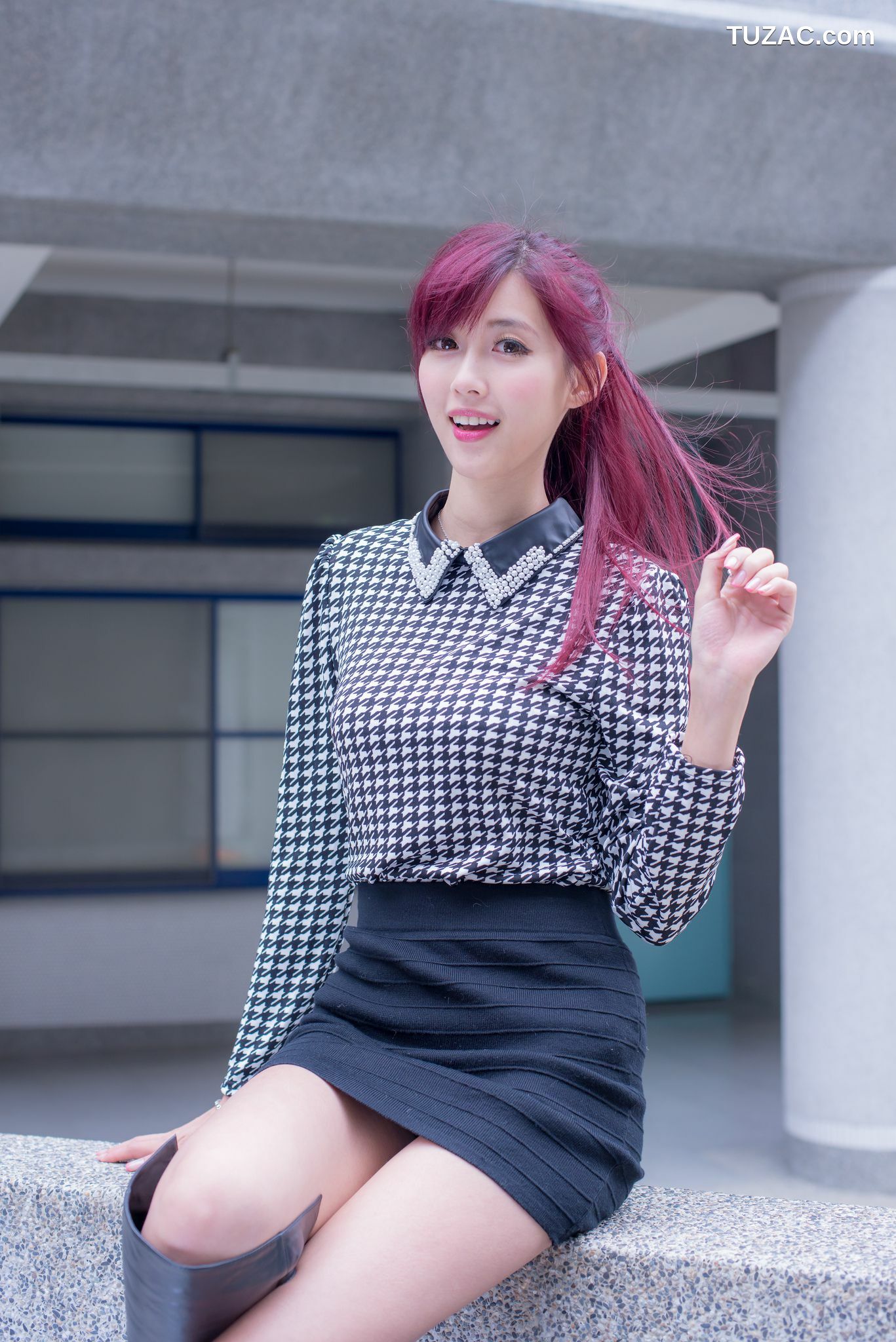 台湾正妹_廖挺伶/Kila晶晶《超短裙+长靴街拍》写真集