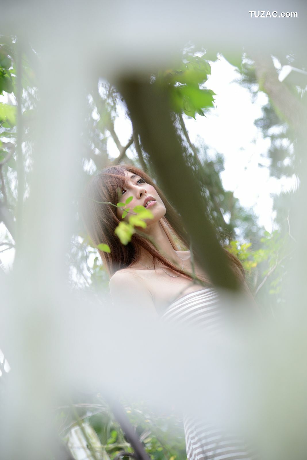 台湾正妹_廖挺伶/Kila晶晶《齐B超短裙系列》外拍写真集