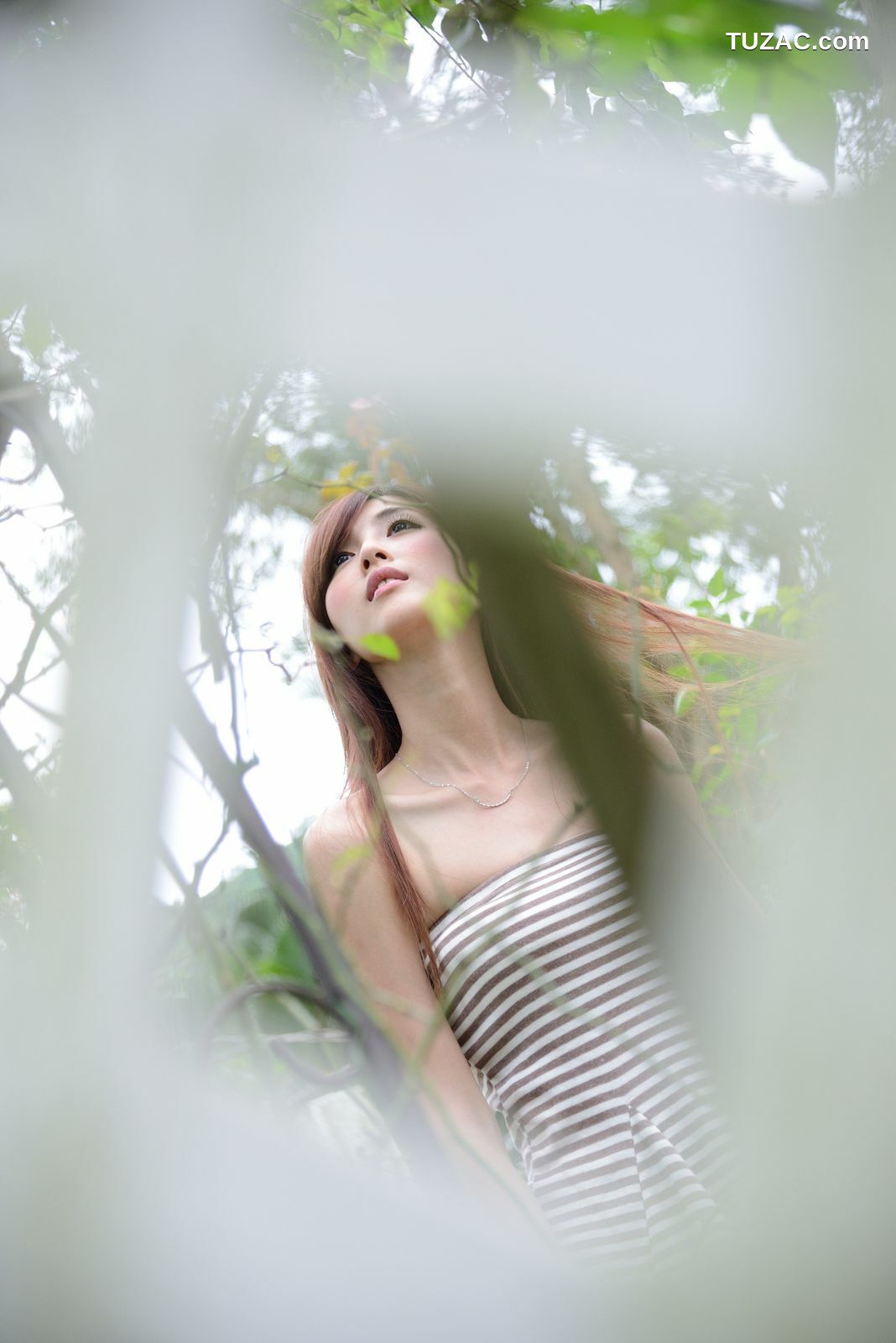 台湾正妹_廖挺伶/Kila晶晶《齐B超短裙系列》外拍写真集