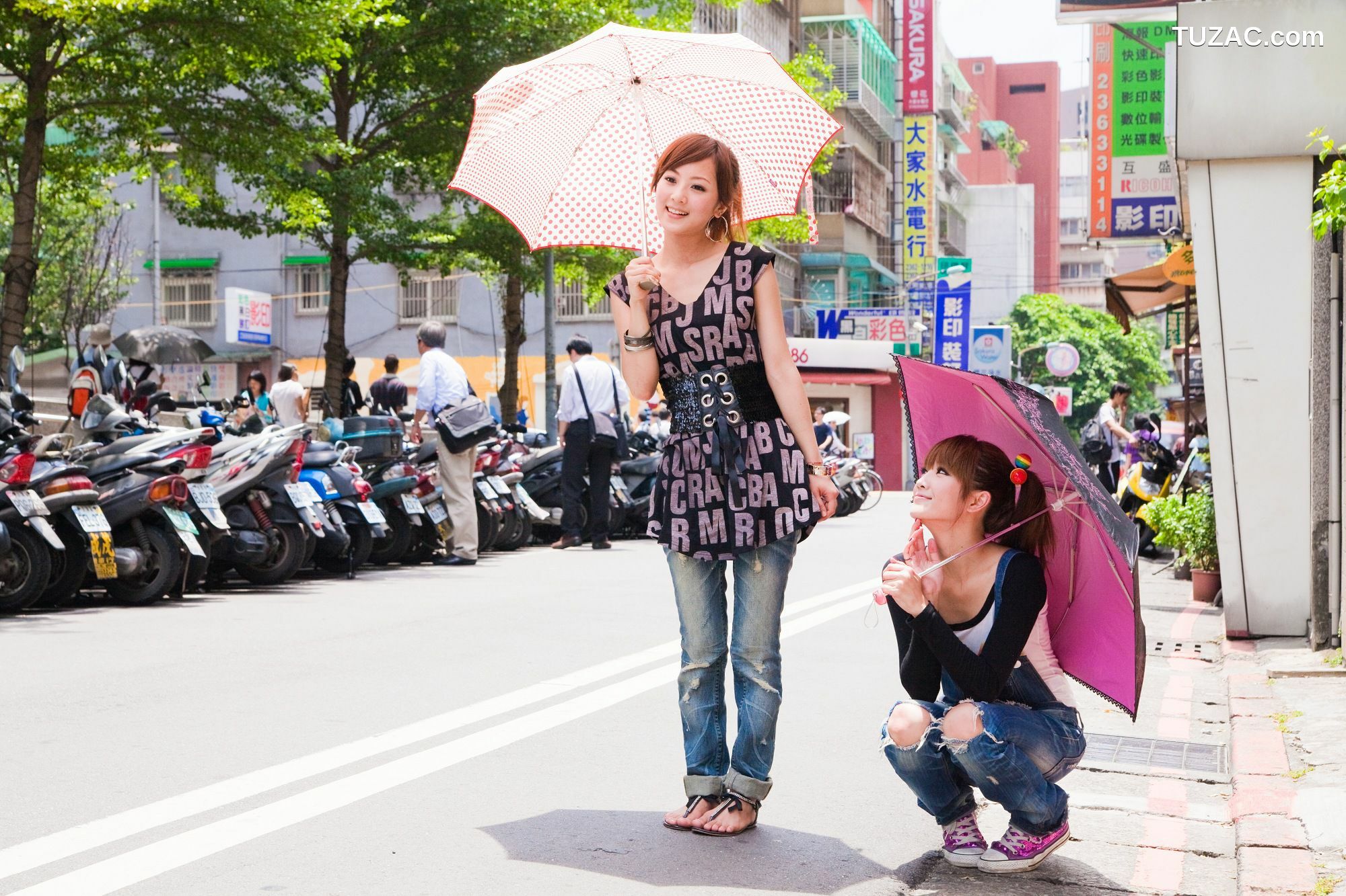 台湾正妹_张允霏/Mikako《公館商圈街拍》写真集