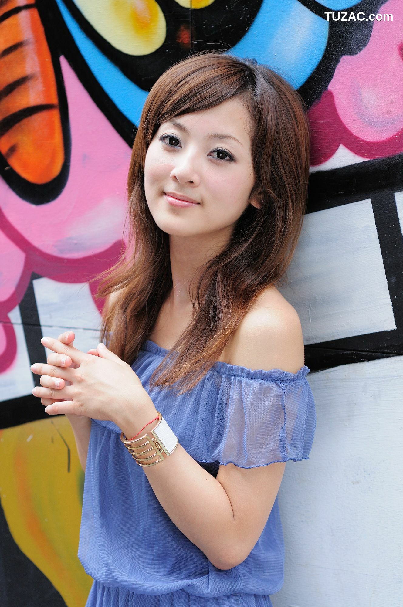 台湾正妹_张允霏/张凯洁《西門町外拍》写真集