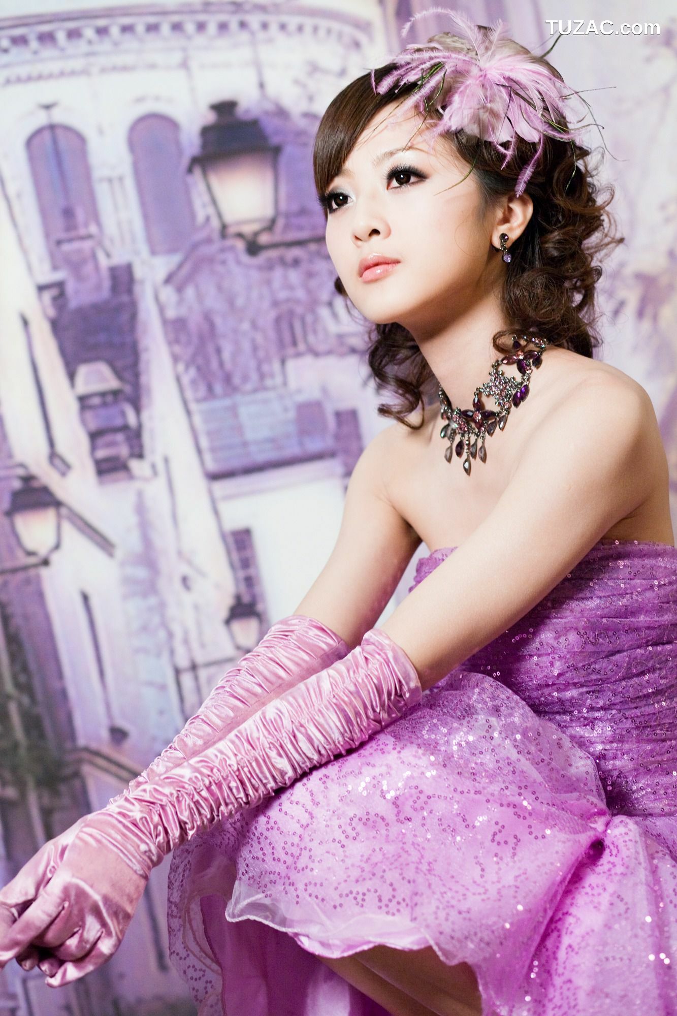 台湾正妹_张允霏/果子MM《創意婚紗潮流風》写真集