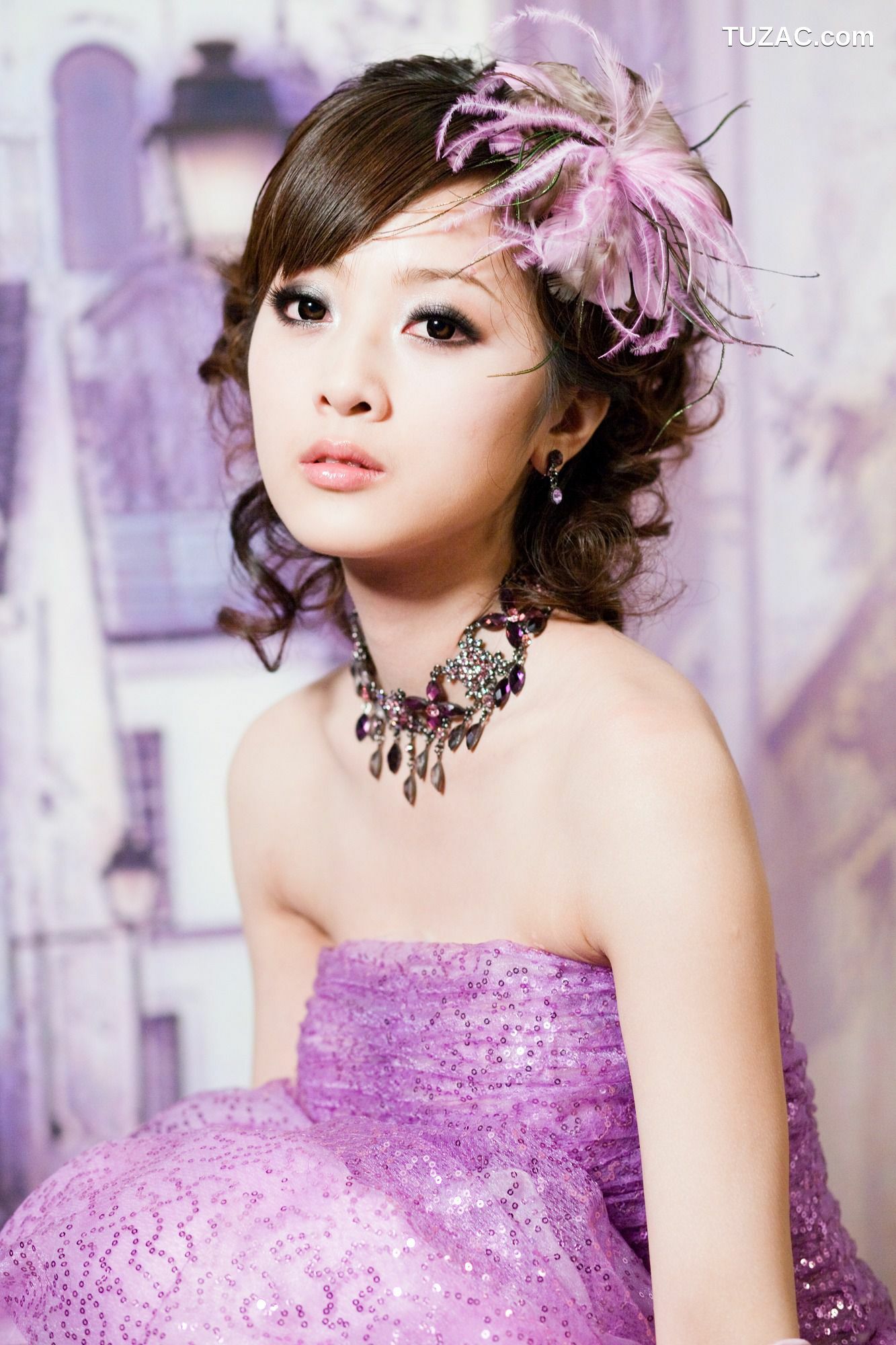 台湾正妹_张允霏/果子MM《創意婚紗潮流風》写真集