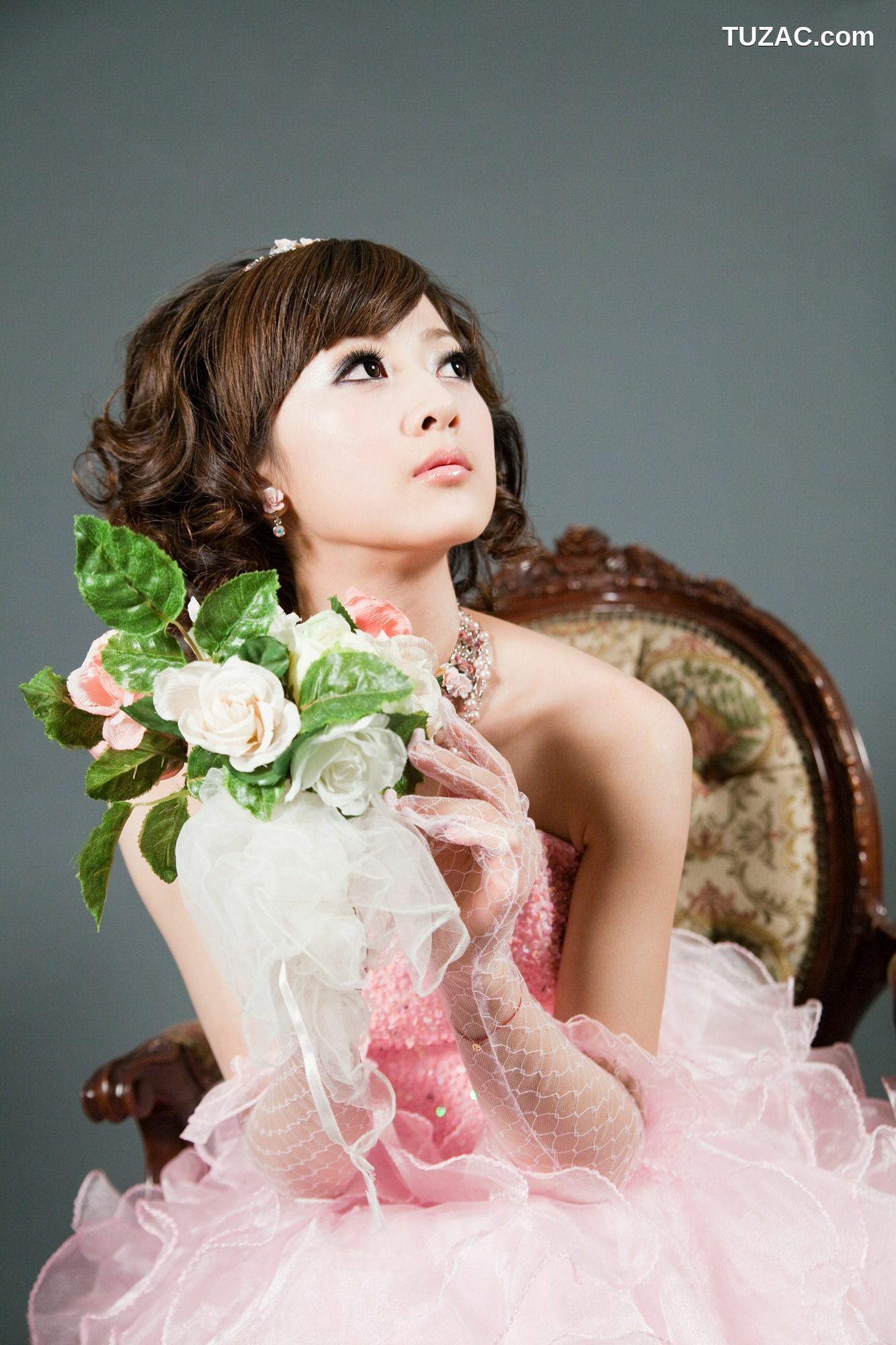 台湾正妹_张允霏/果子MM《創意婚紗潮流風》写真集