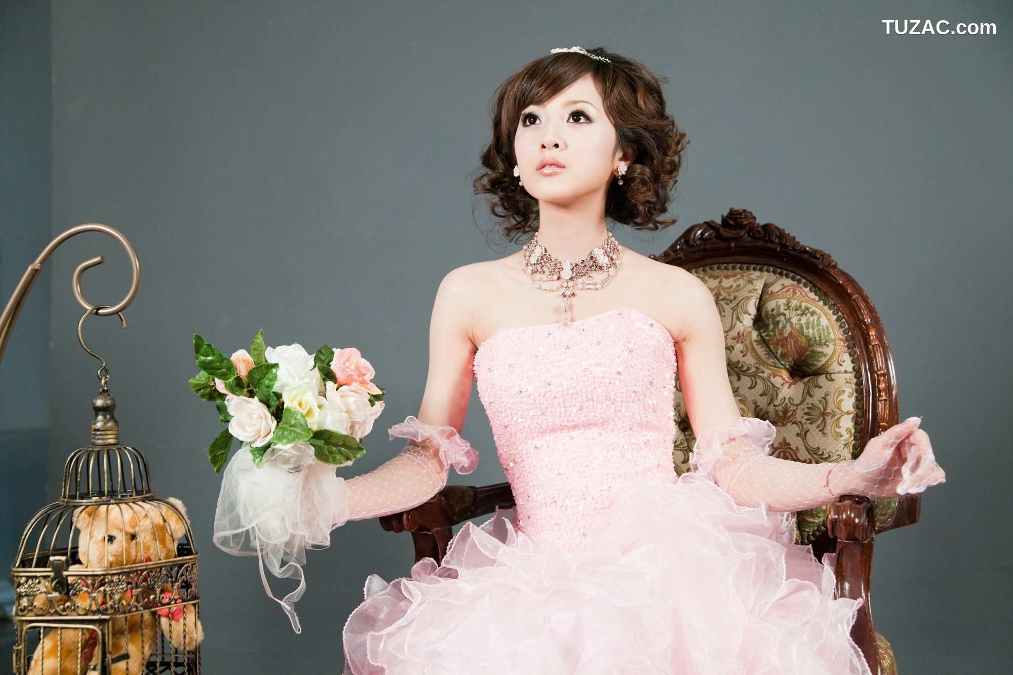 台湾正妹_张允霏/果子MM《創意婚紗潮流風》写真集