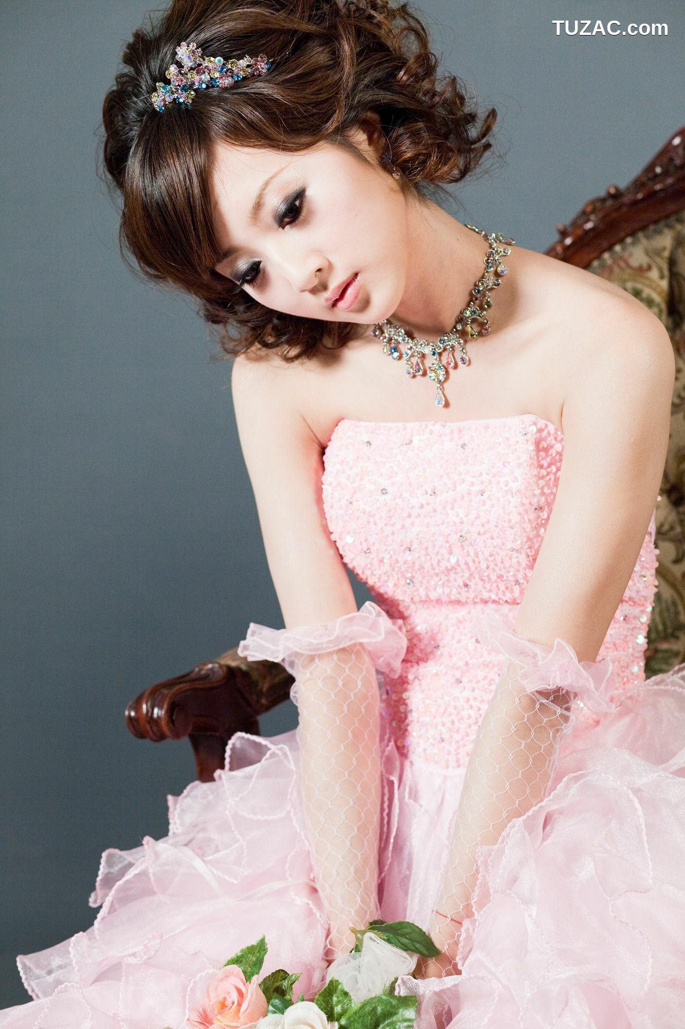 台湾正妹_张允霏/果子MM《創意婚紗潮流風》写真集
