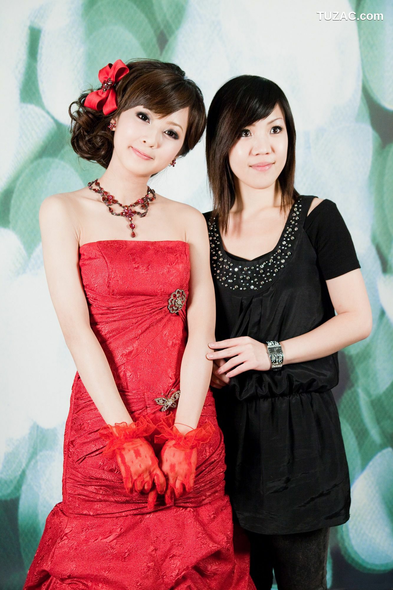 台湾正妹_张允霏/果子MM《創意婚紗潮流風》写真集