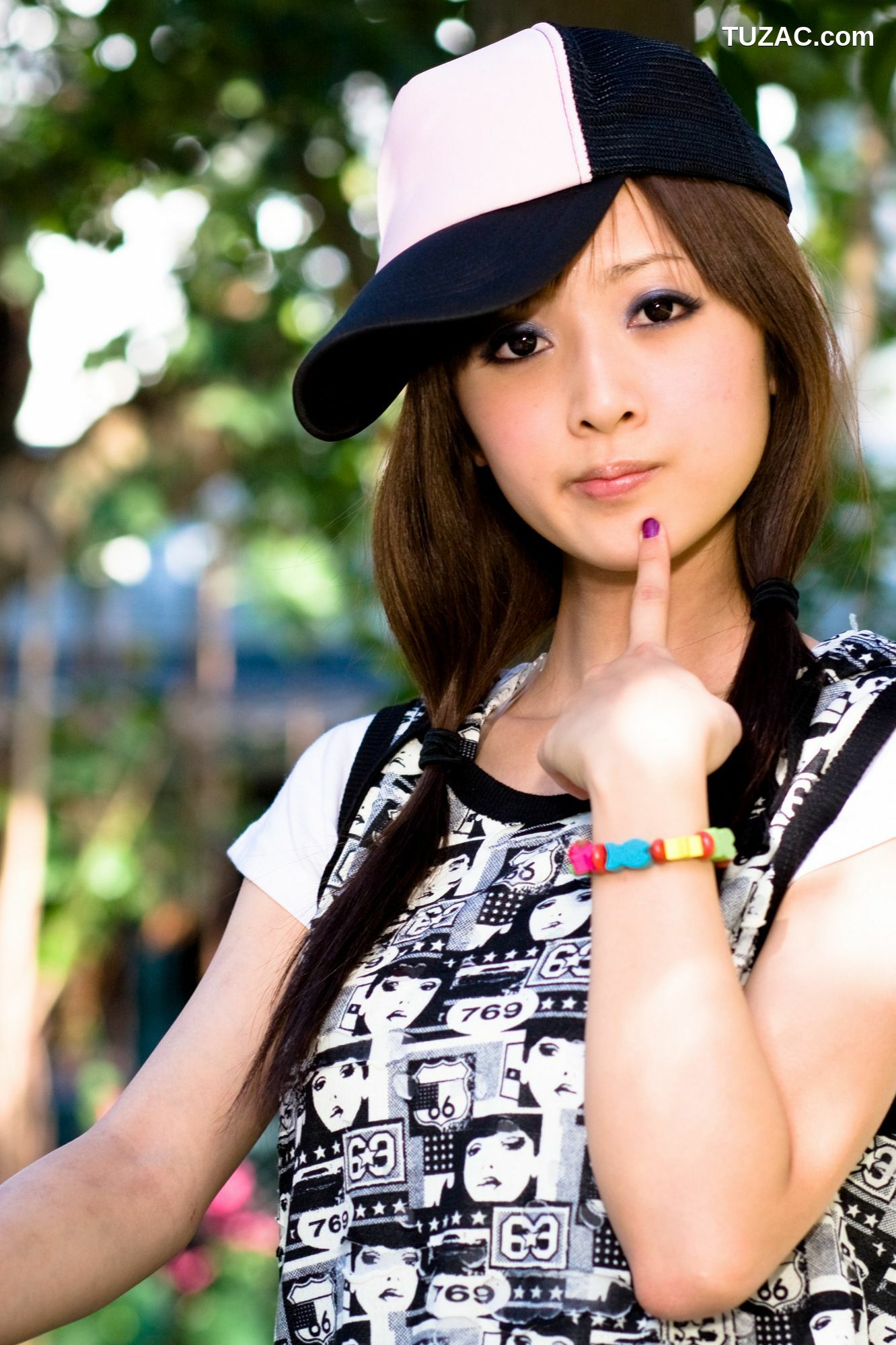 台湾正妹_张允霏/果子MM《台大外拍》第3部 写真集