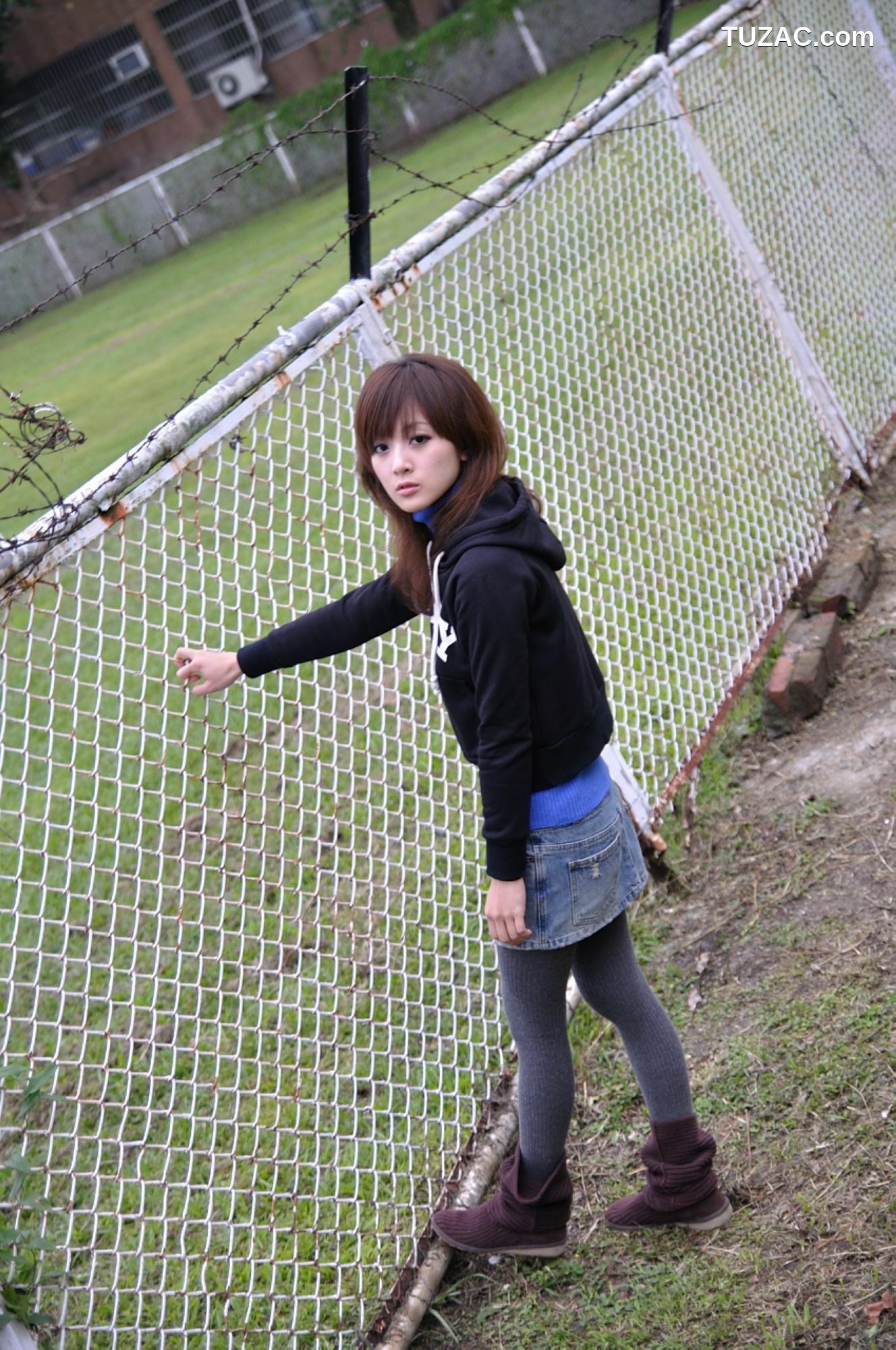 台湾正妹_张允霏/果子MM《台大外拍》第5部 写真集