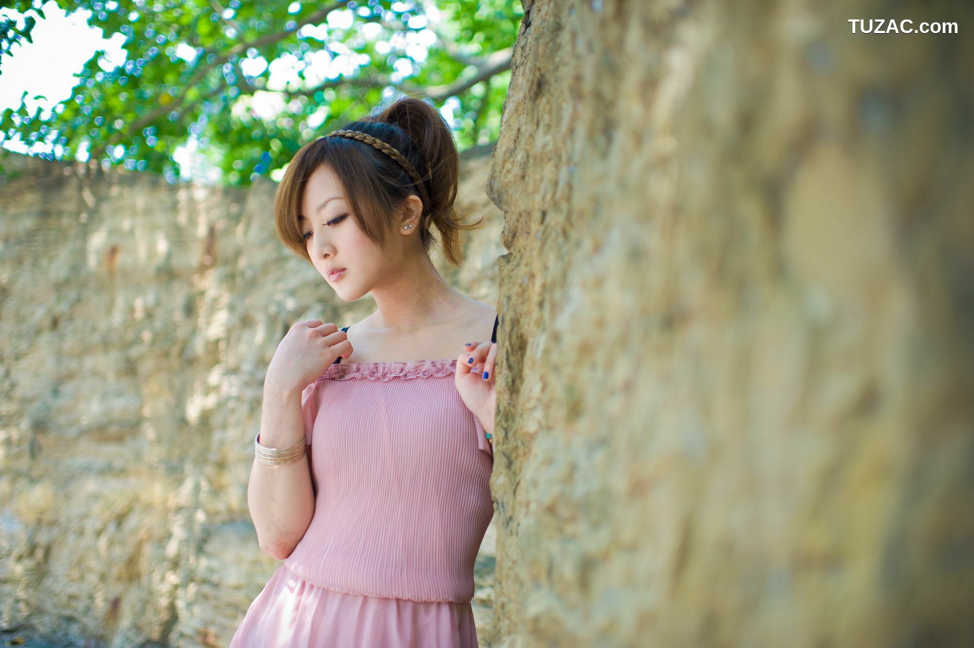 台湾正妹_张允霏/果子MM《城市漫遊》写真集