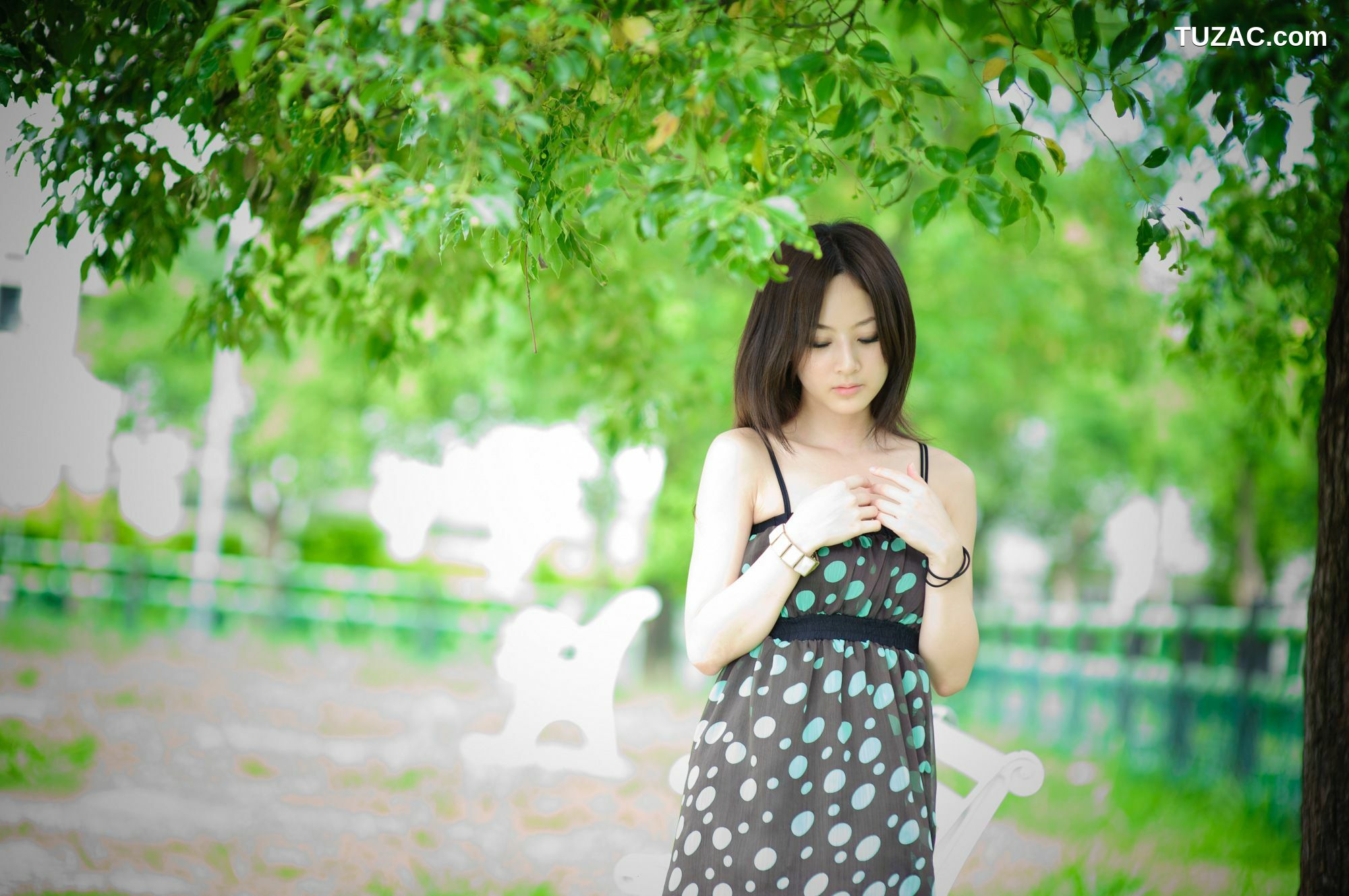 台湾正妹_张允霏/果子MM《永和四號公園外拍》写真集