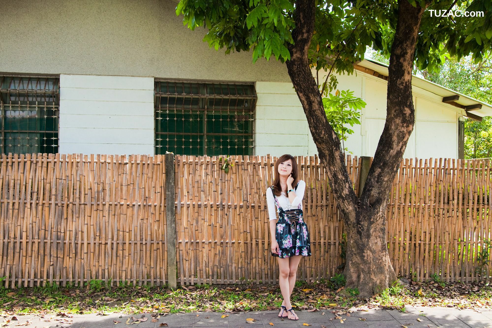 台湾正妹_张凯洁/Mikako《中興新村外拍》写真集