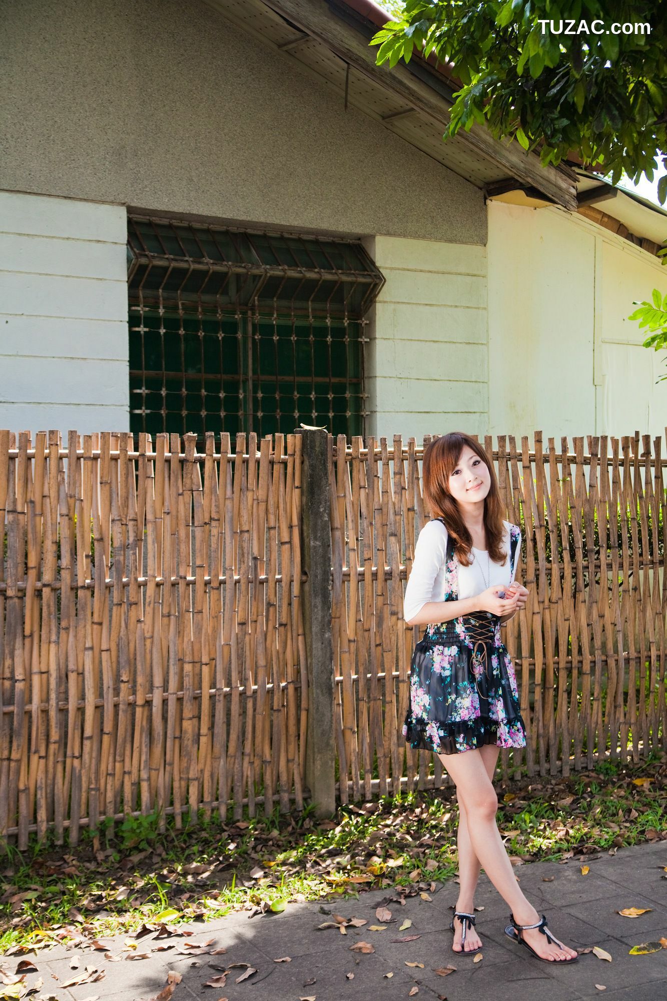 台湾正妹_张凯洁/Mikako《中興新村外拍》写真集