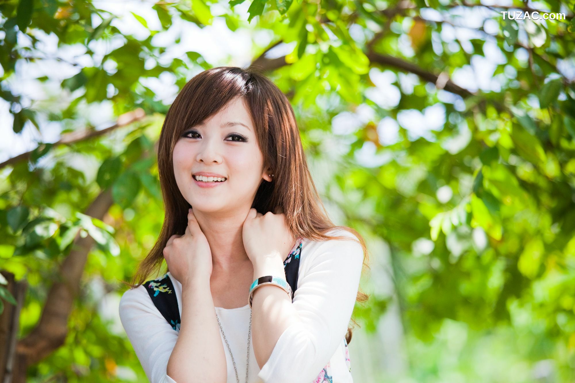 台湾正妹_张凯洁/Mikako《中興新村外拍》写真集