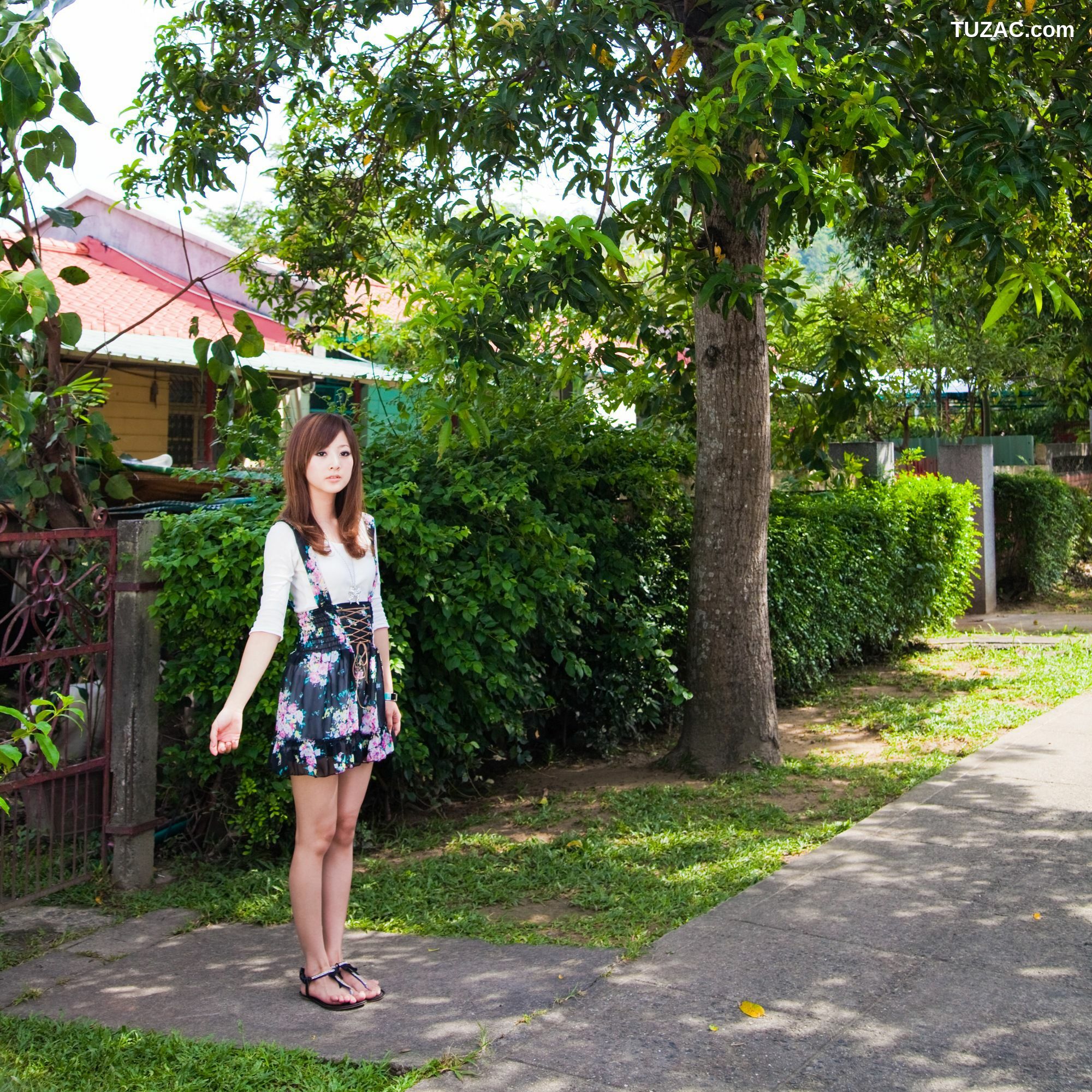 台湾正妹_张凯洁/Mikako《中興新村外拍》写真集