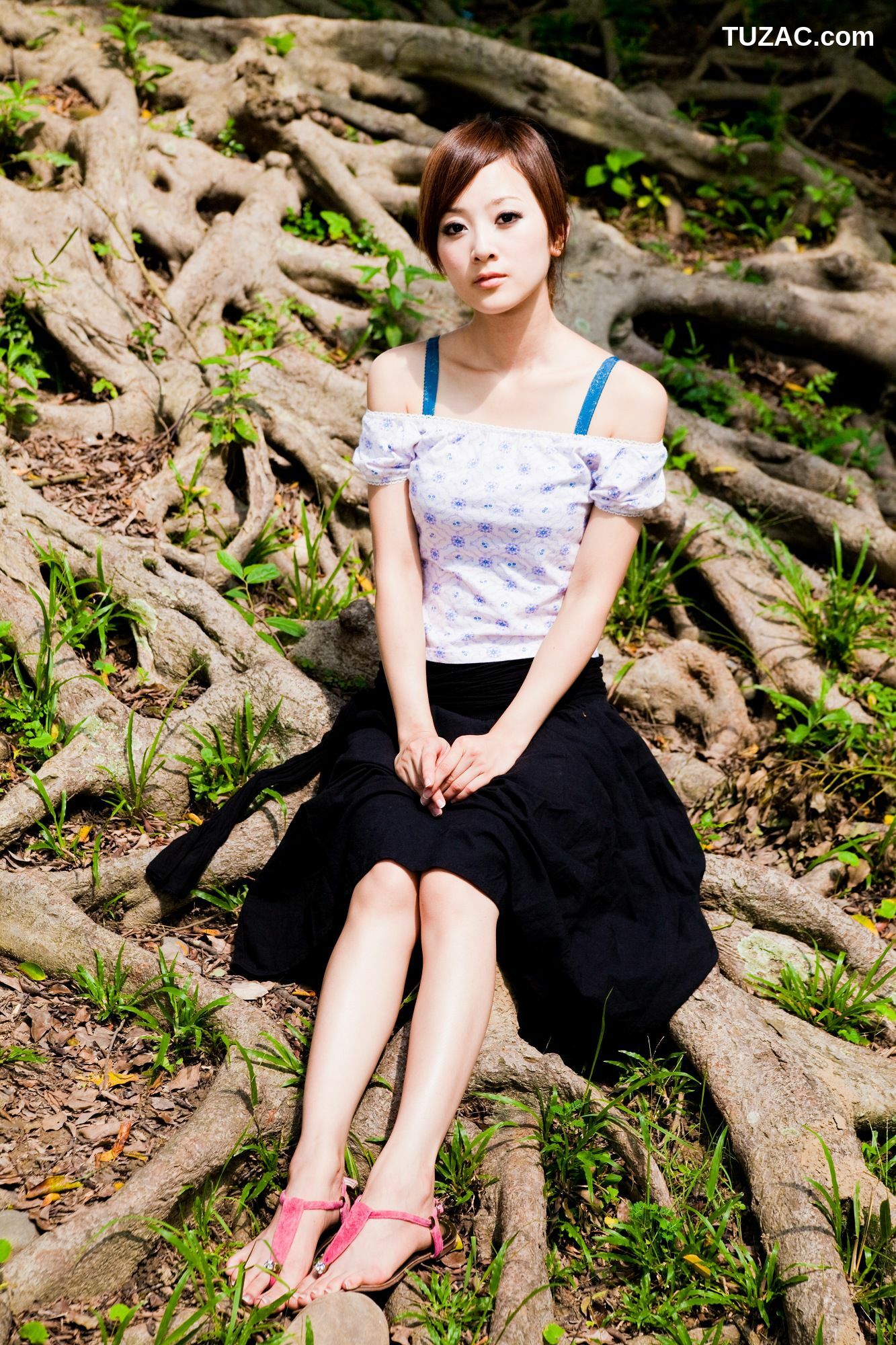 台湾正妹_张凯洁/Mikako《中興新村外拍》写真集