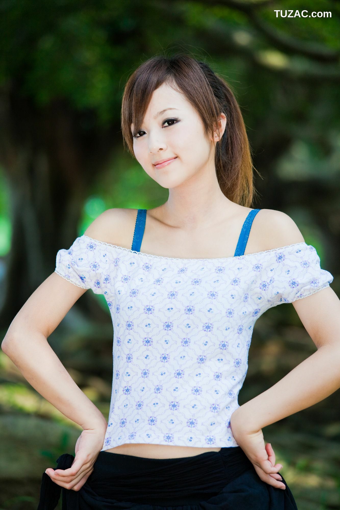 台湾正妹_张凯洁/Mikako《中興新村外拍》写真集