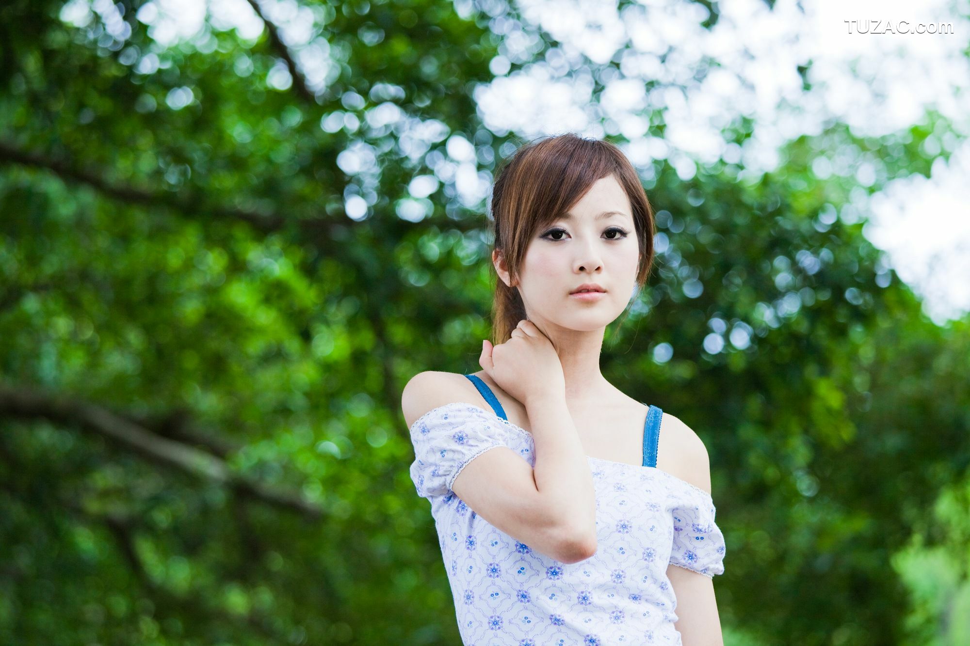 台湾正妹_张凯洁/Mikako《中興新村外拍》写真集