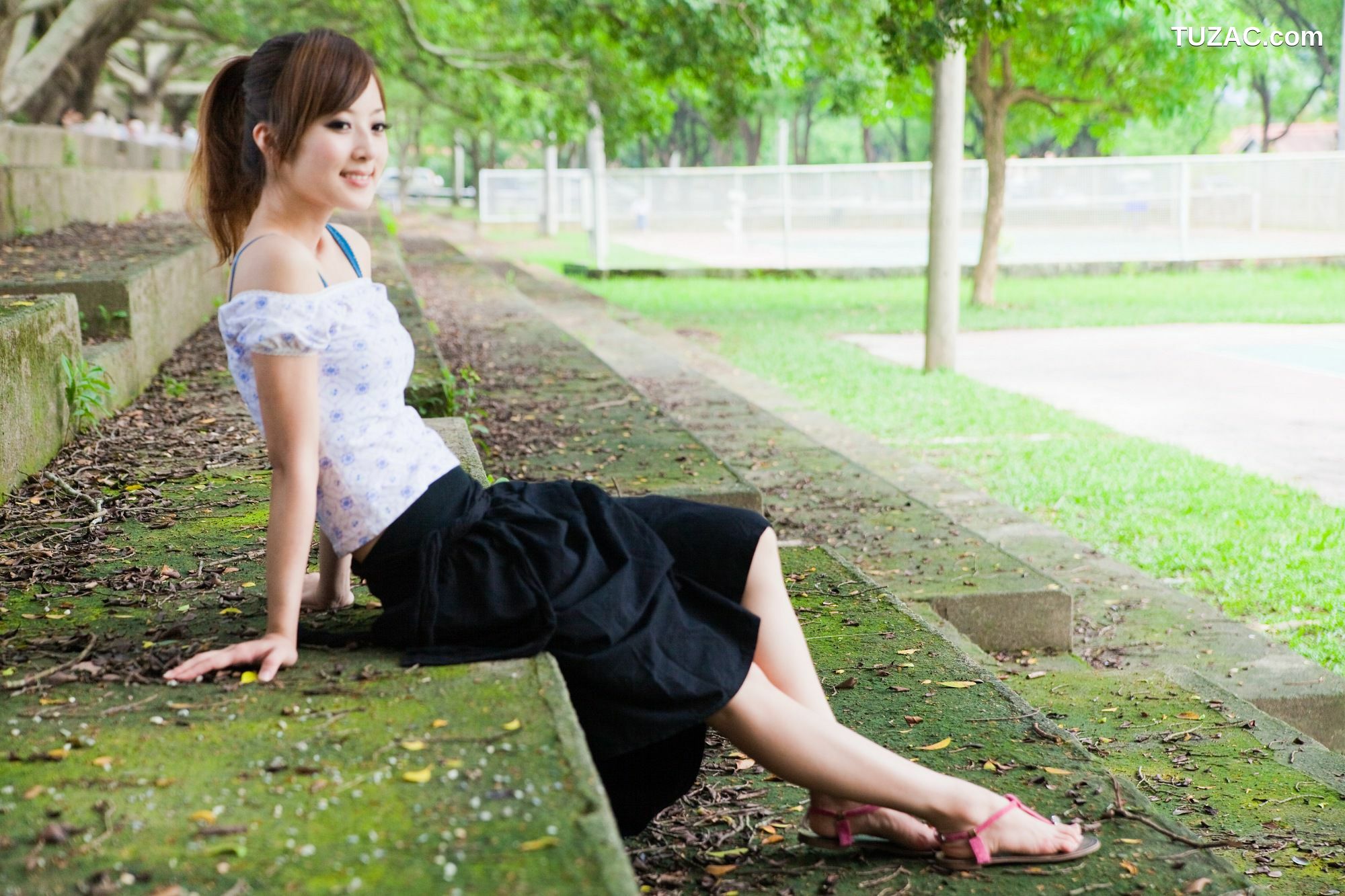 台湾正妹_张凯洁/Mikako《中興新村外拍》写真集