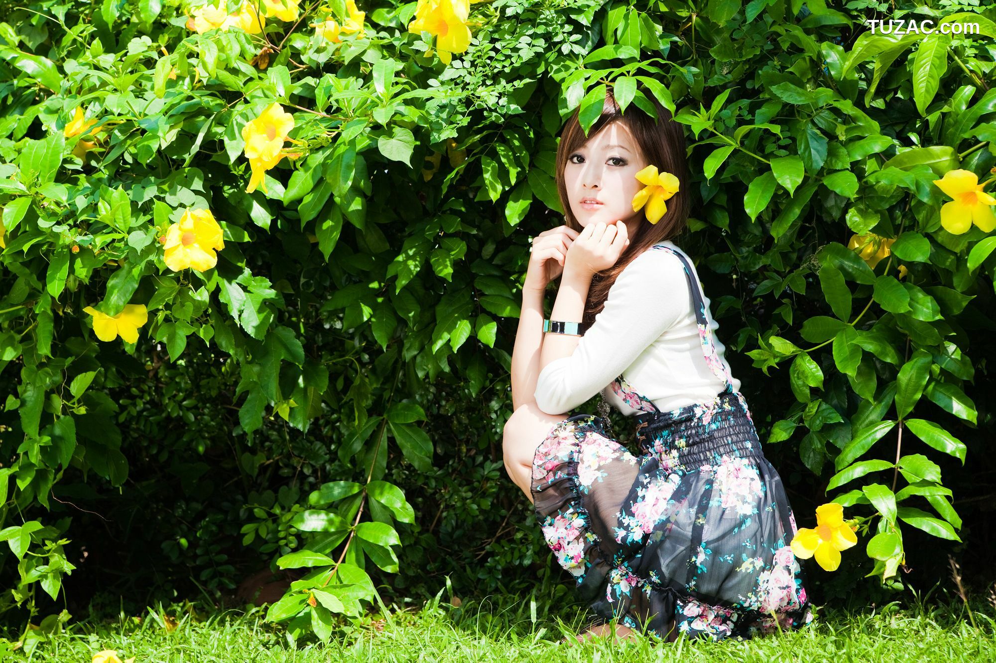 台湾正妹_张凯洁/Mikako《中興新村外拍》写真集