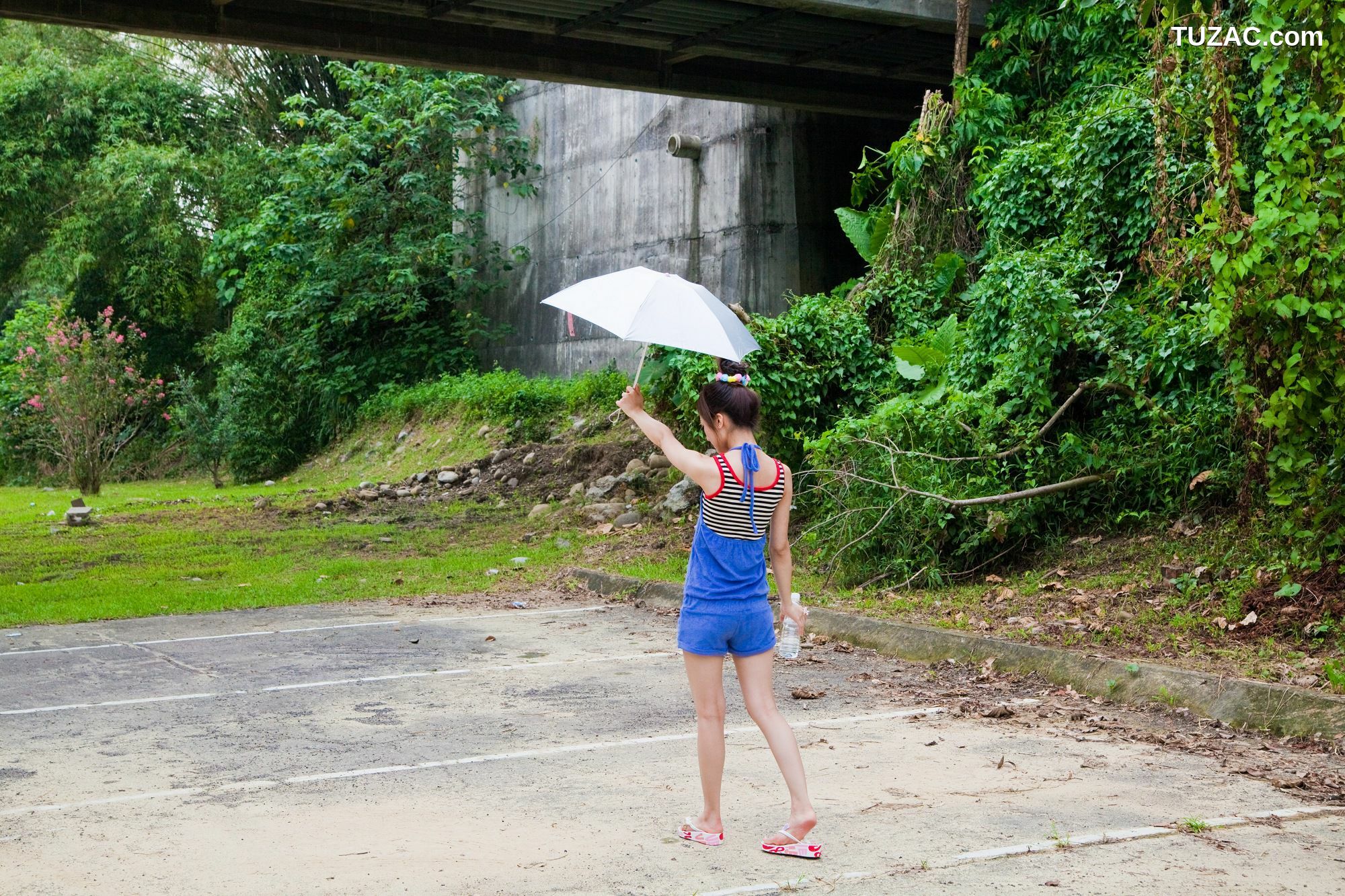 台湾正妹_张凯洁/Mikako《中興新村外拍》写真集