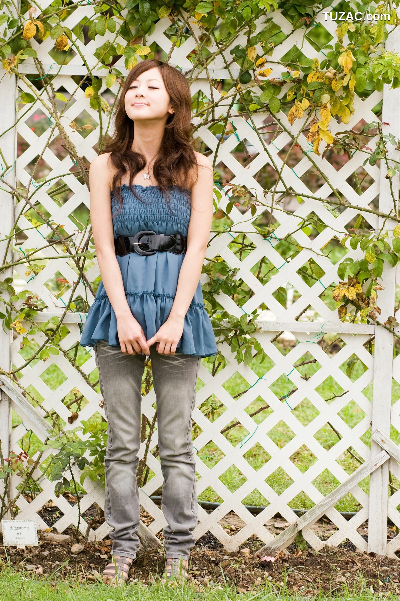 台湾正妹_张凯洁/张允霏《士林官邸外拍》写真集