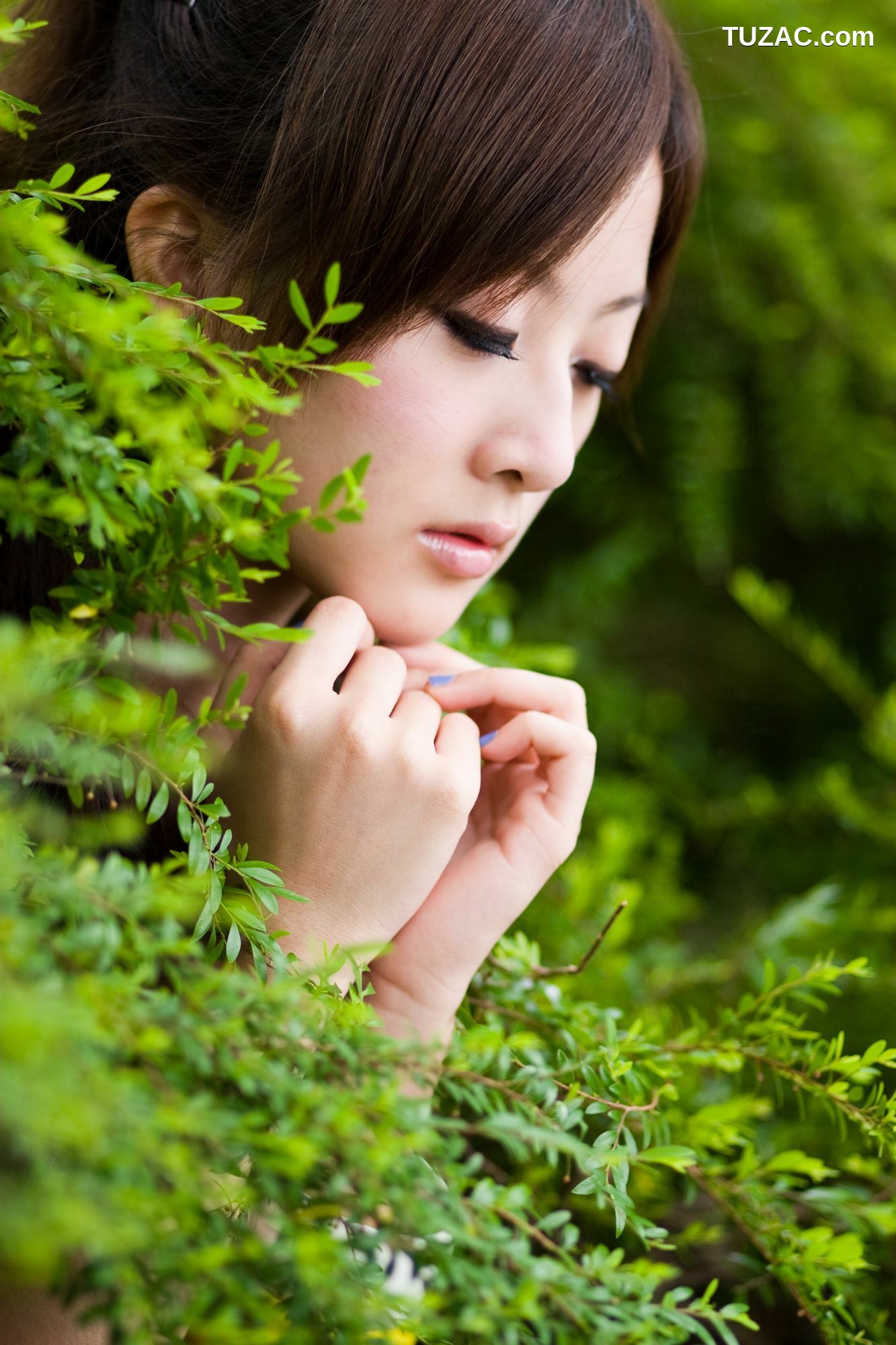 台湾正妹_张凯洁/张允霏《士林官邸外拍》写真集