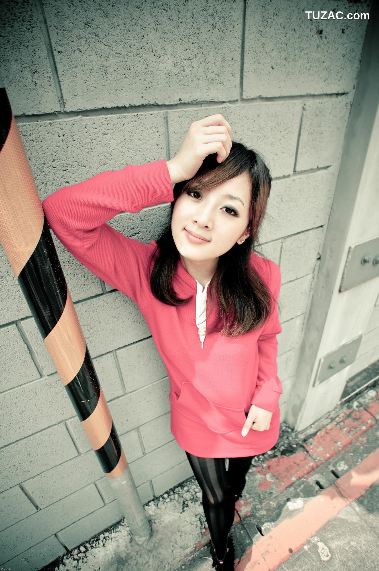 台湾正妹_张凯洁/果子MM《水博館外拍》写真集