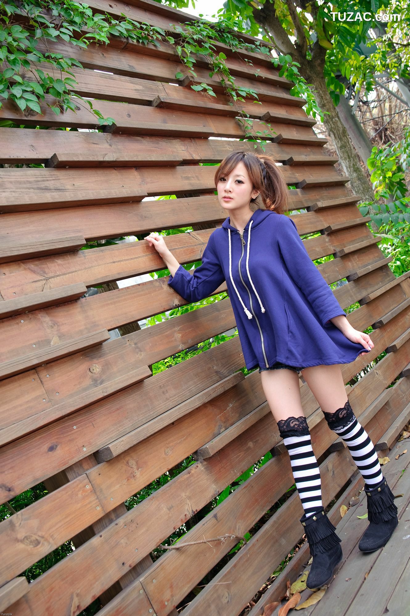 台湾正妹_张凯洁/果子MM《水博館外拍》写真集