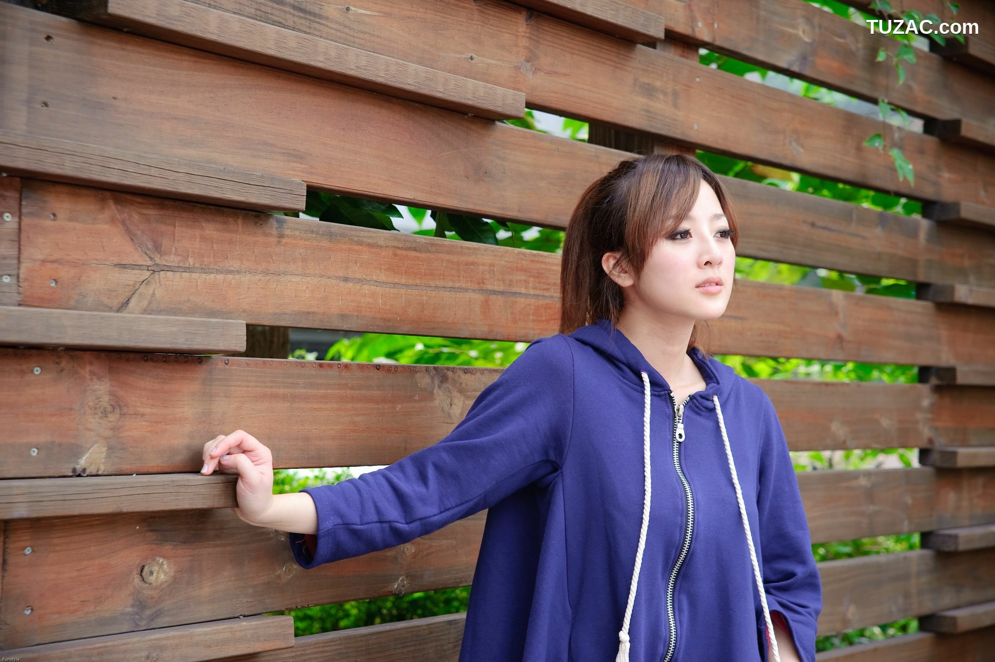 台湾正妹_张凯洁/果子MM《水博館外拍》写真集