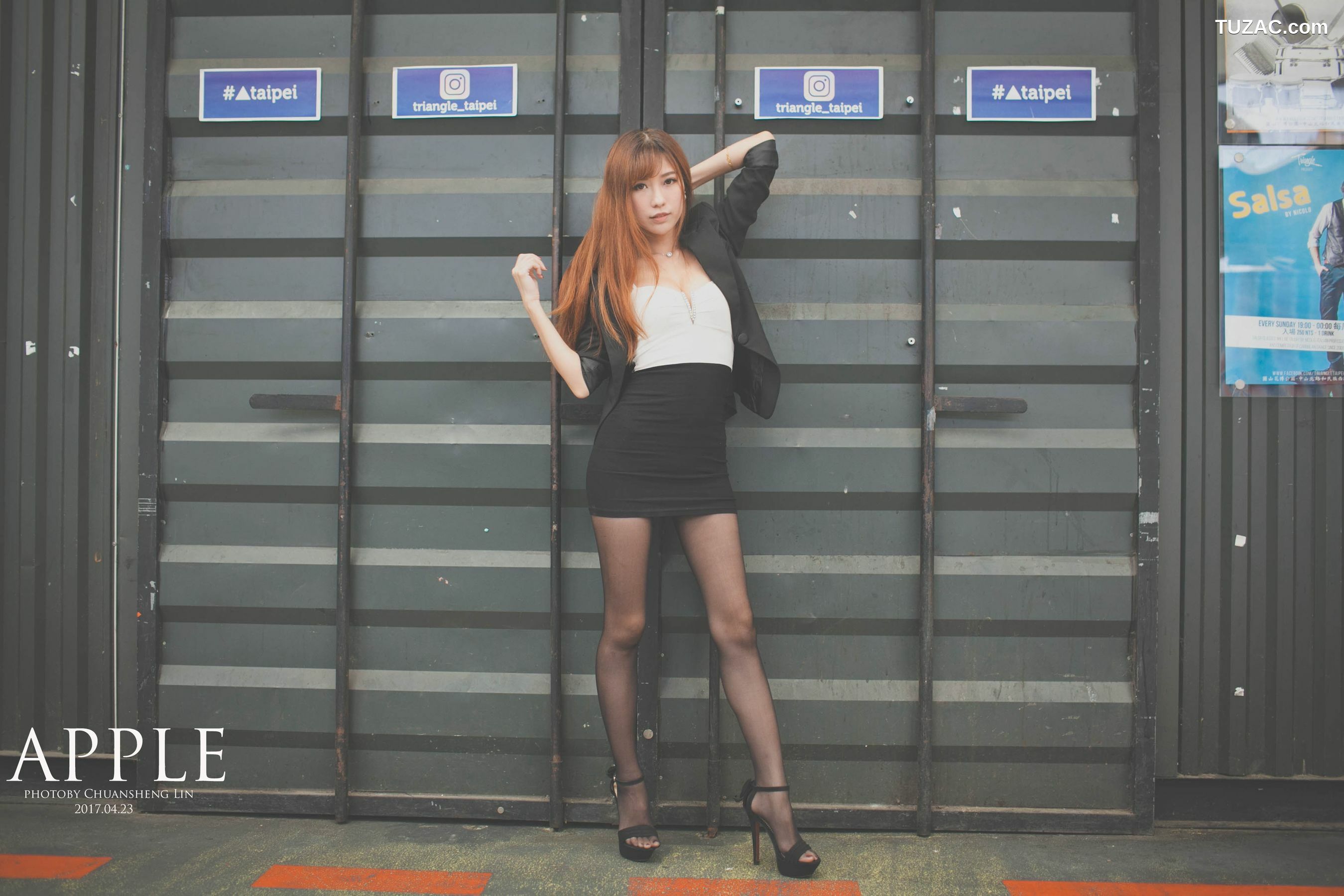 台湾正妹_张闵净《街拍黑丝OL女神》 写真集[60P]